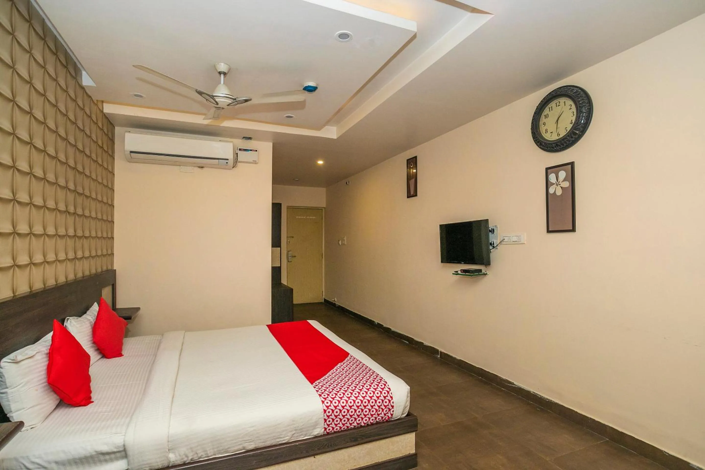 Bedroom, Bed in Collection O Indian Suites Near Sitara Restaurant