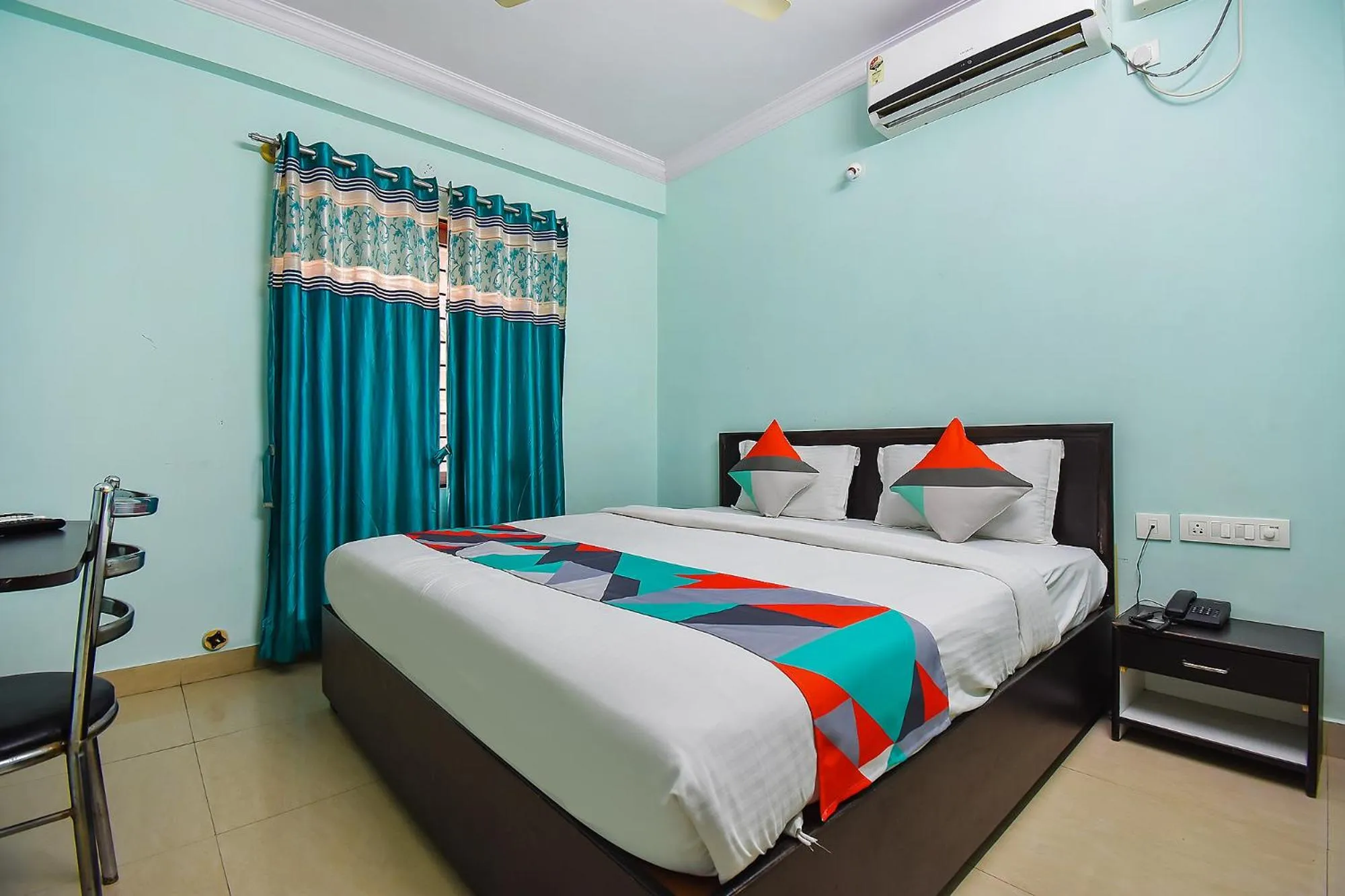 Bed in FabHotel Ivory Pearl - BTM Layout