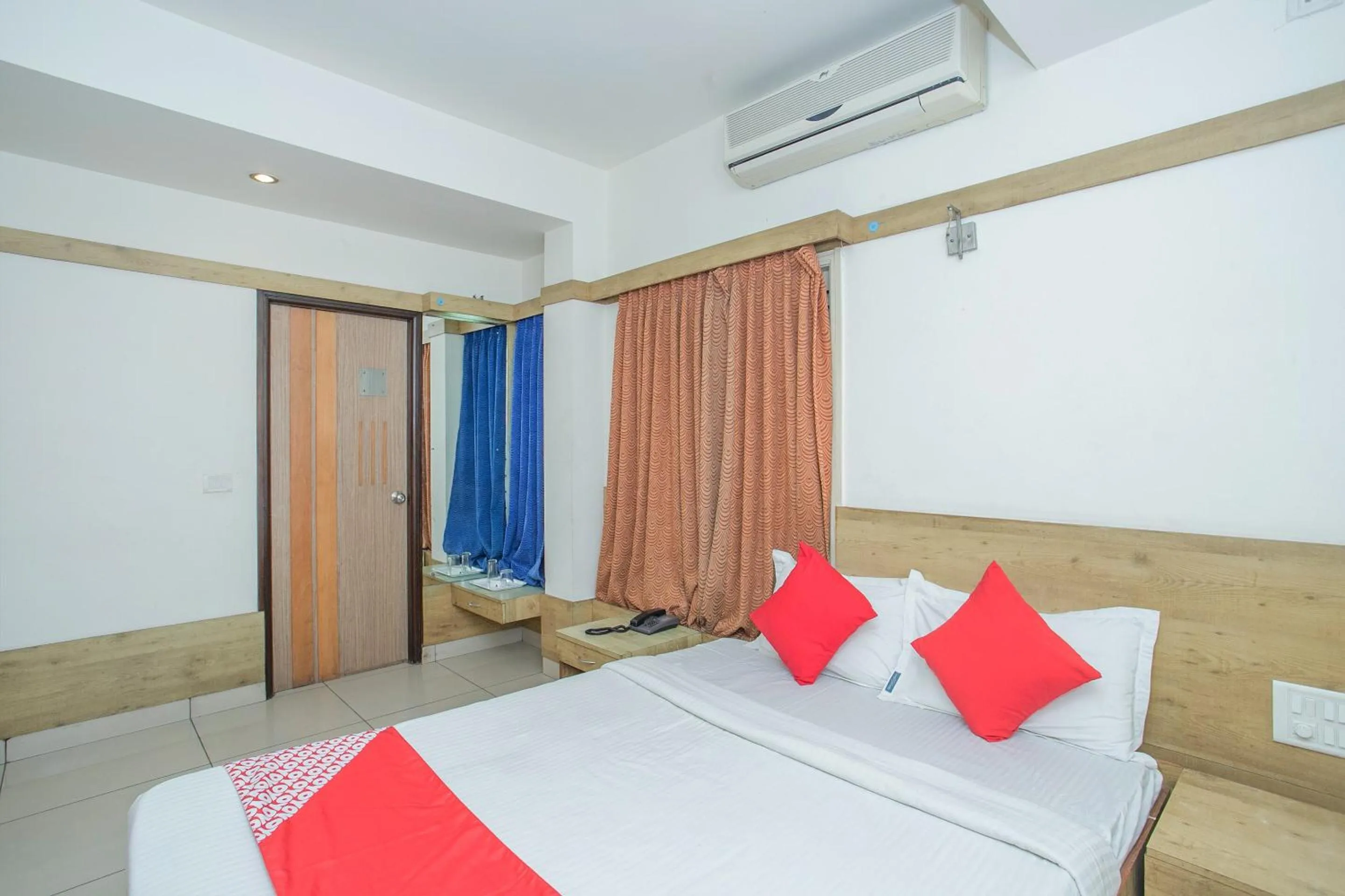 Bedroom, Bed in Hotel O ABHIMAANI COMFORTS