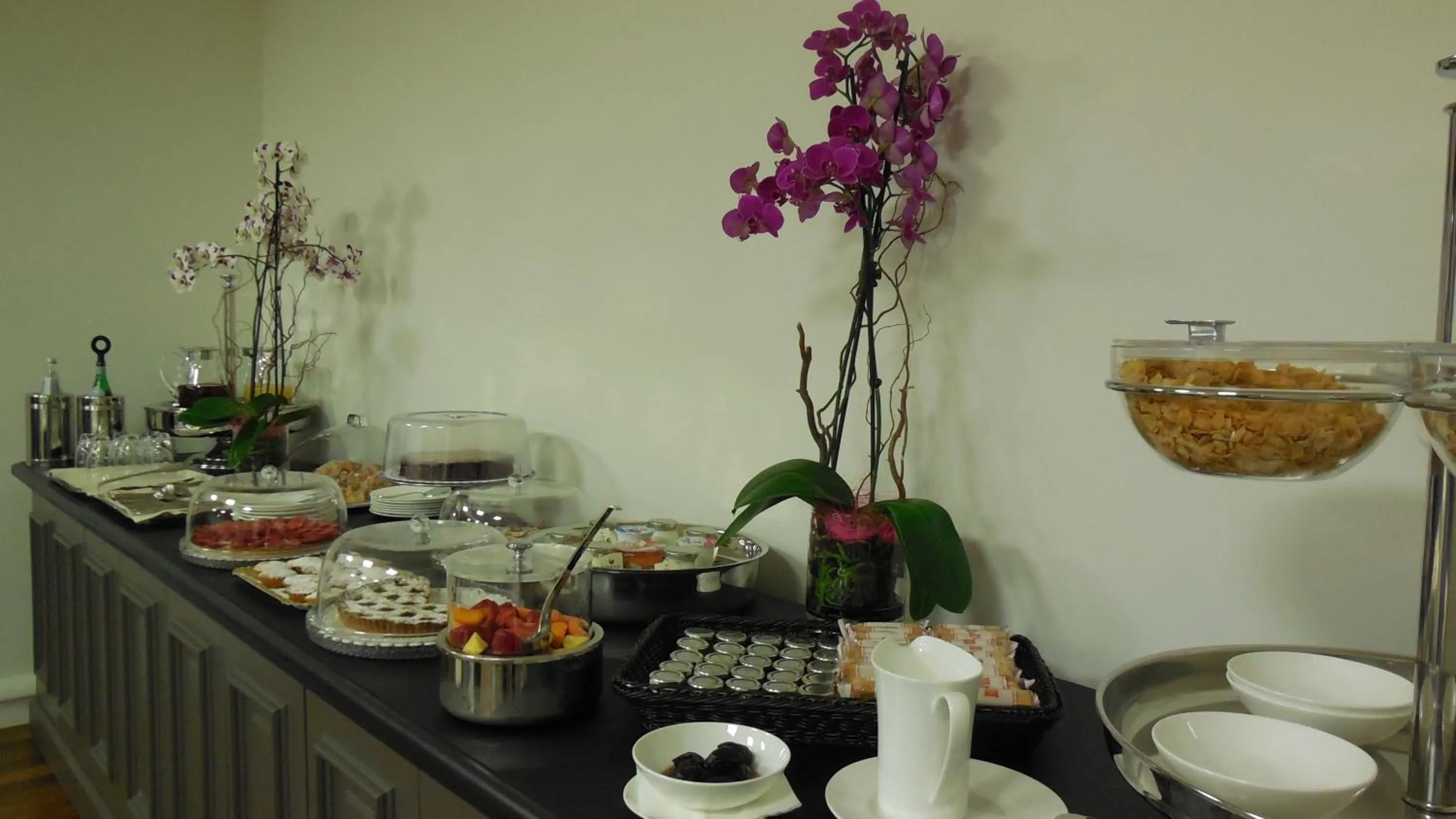 Restaurant/places to eat in Hotel Marechiaro