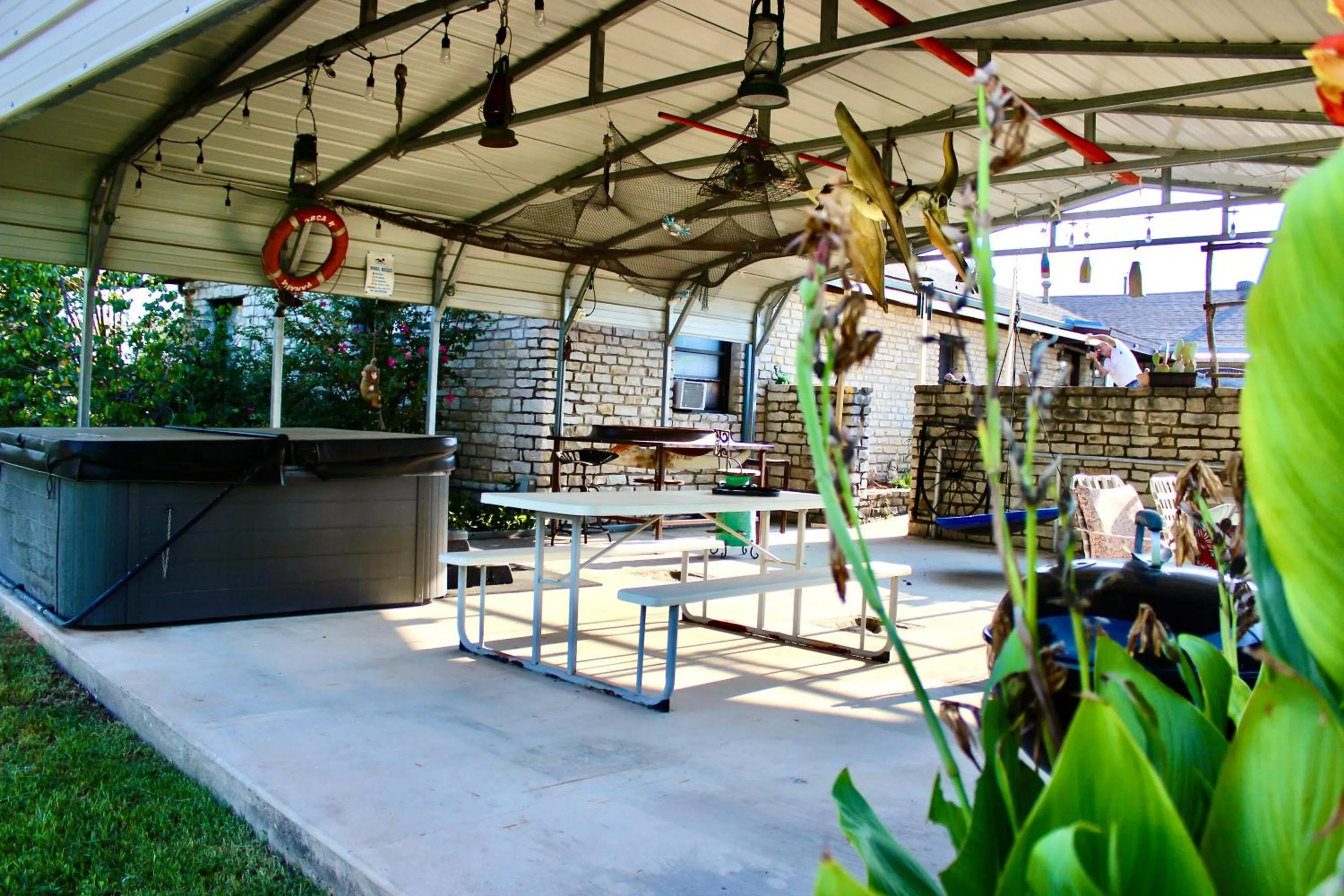 Hot Tub in Live Oak B&B