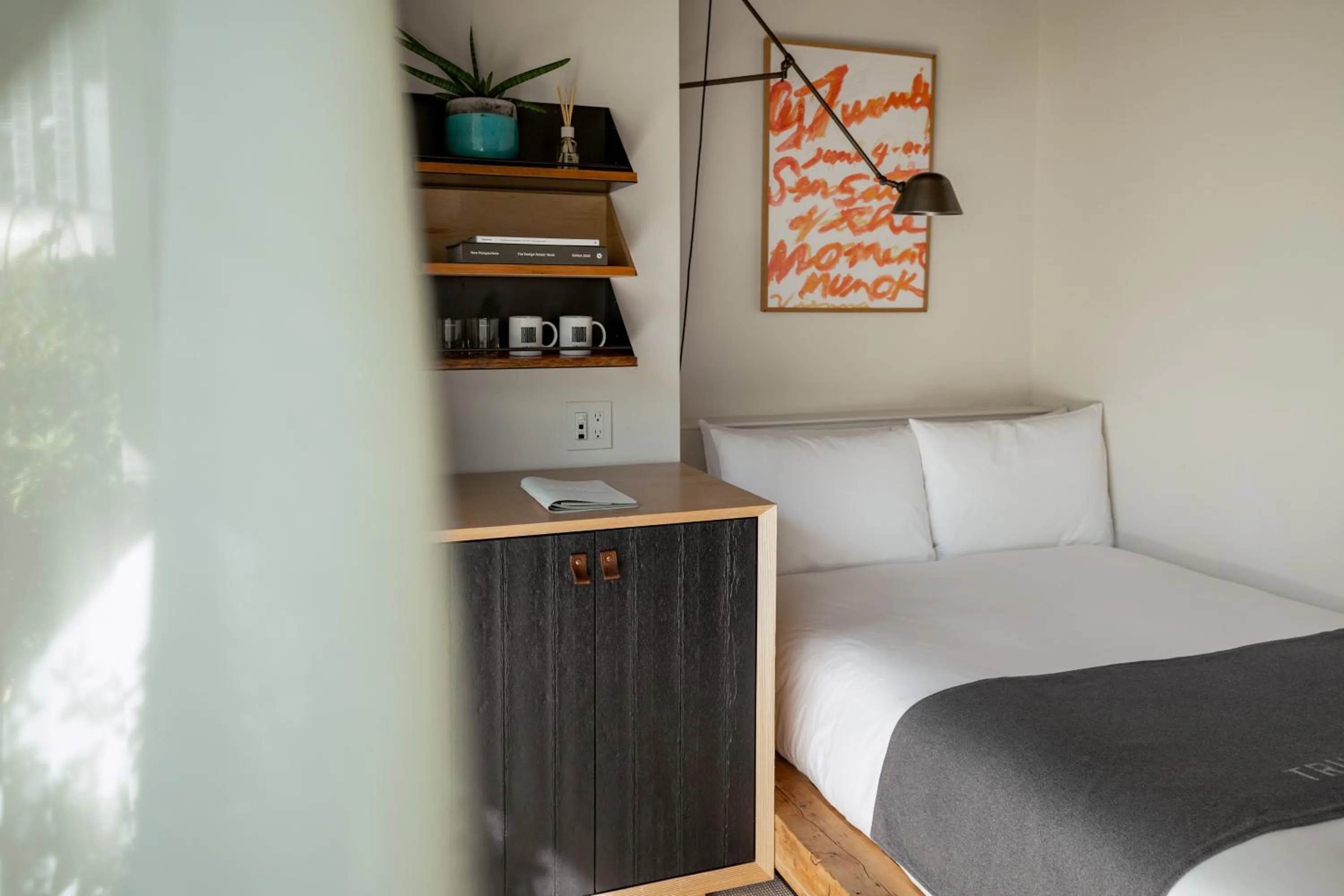 Living room, Bed in TRUNK (HOTEL)