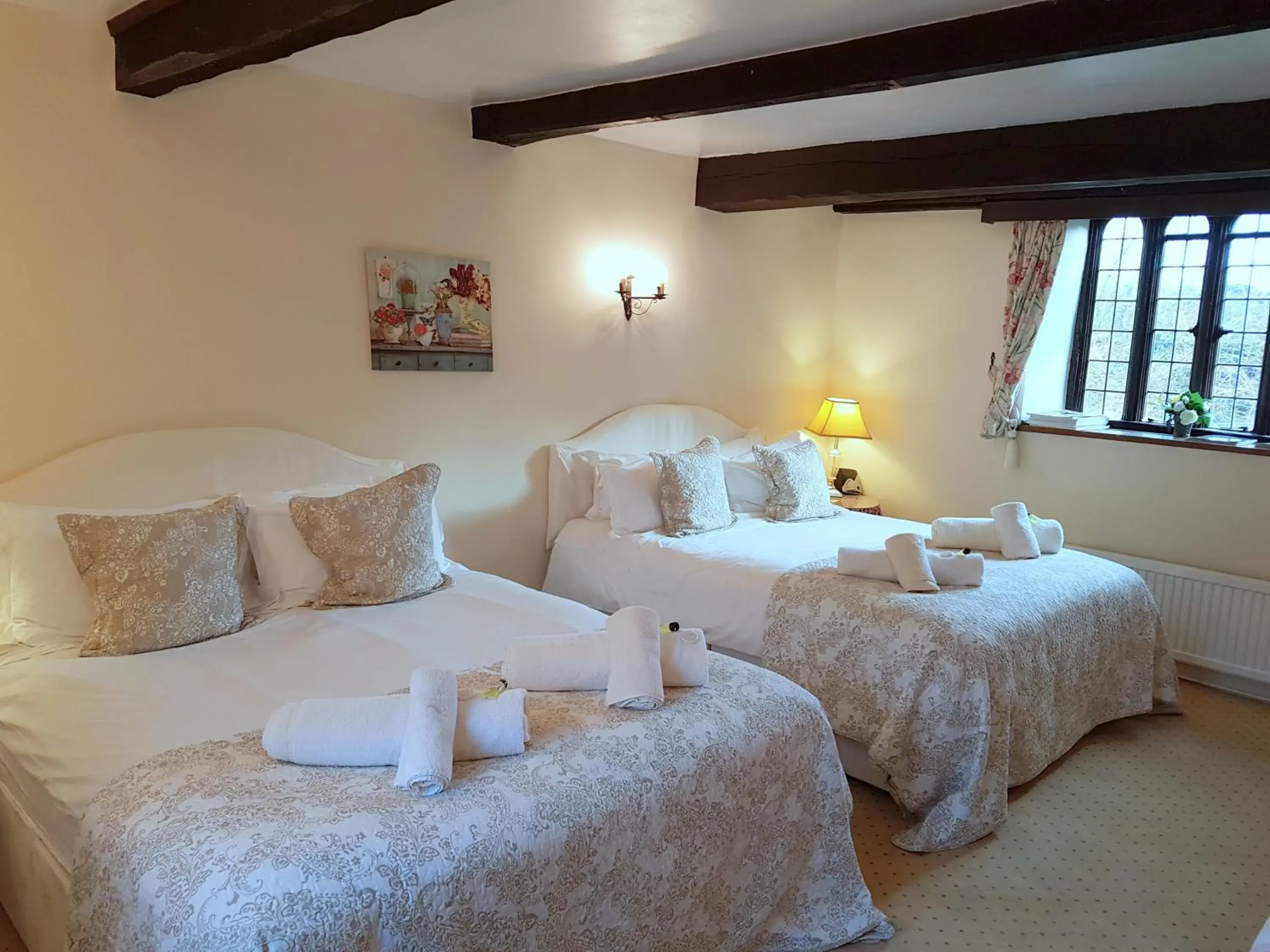 Family Room with Private Bathroom in Bickleigh Castle Family Room with Private Bathroom in Bickleigh Castle