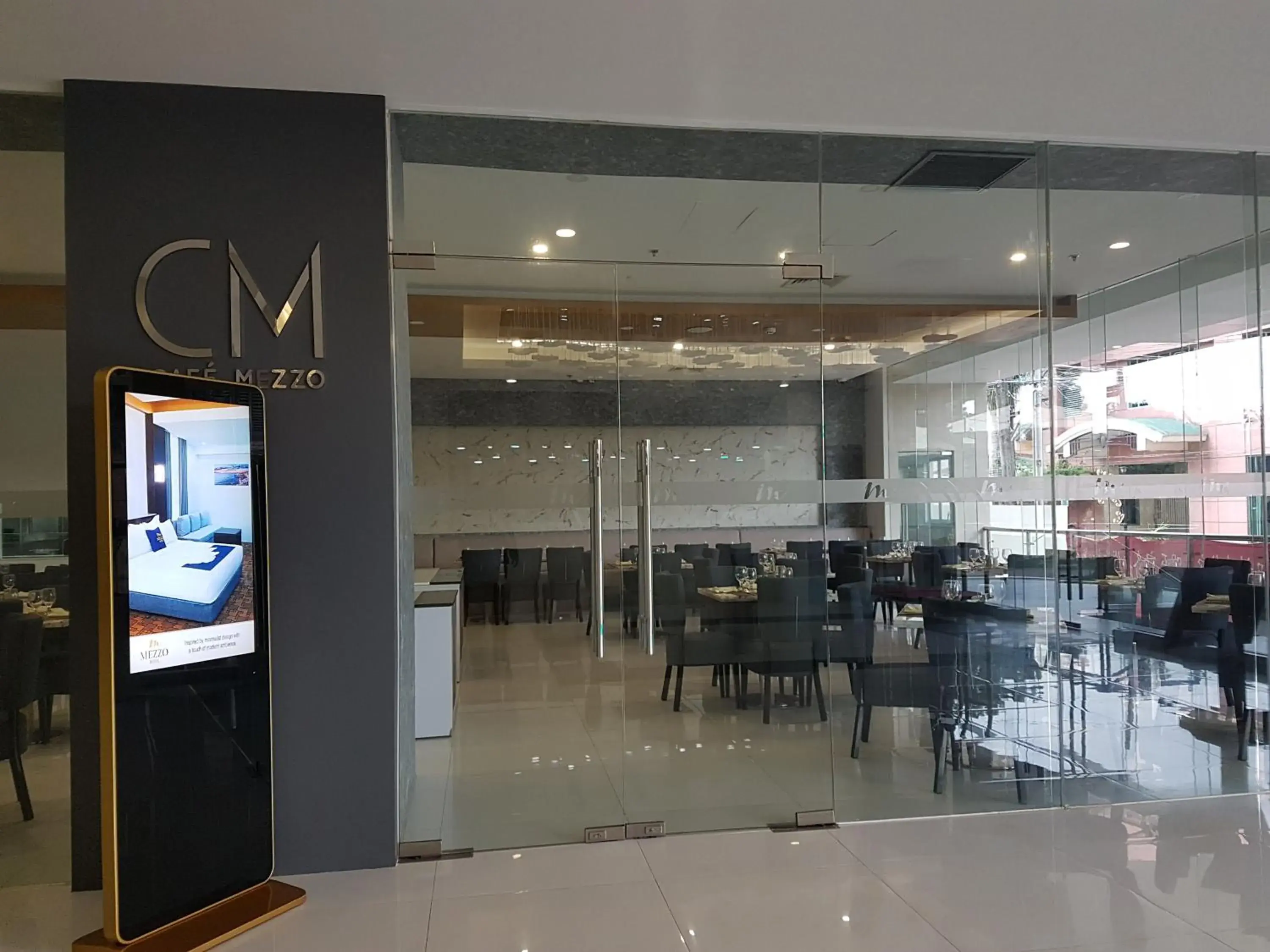 Restaurant/places to eat in Mezzo Hotel Restaurant/places to eat in Mezzo Hotel