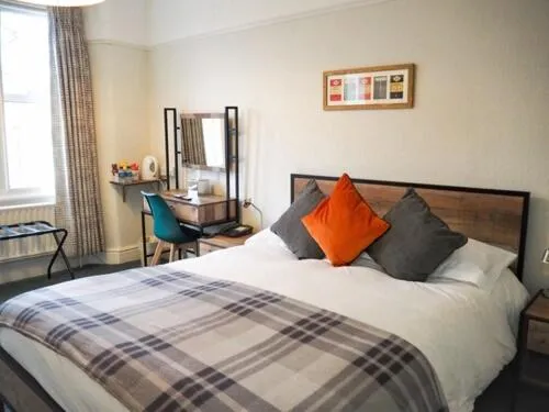 Bed in Hayward's at the Grasmere