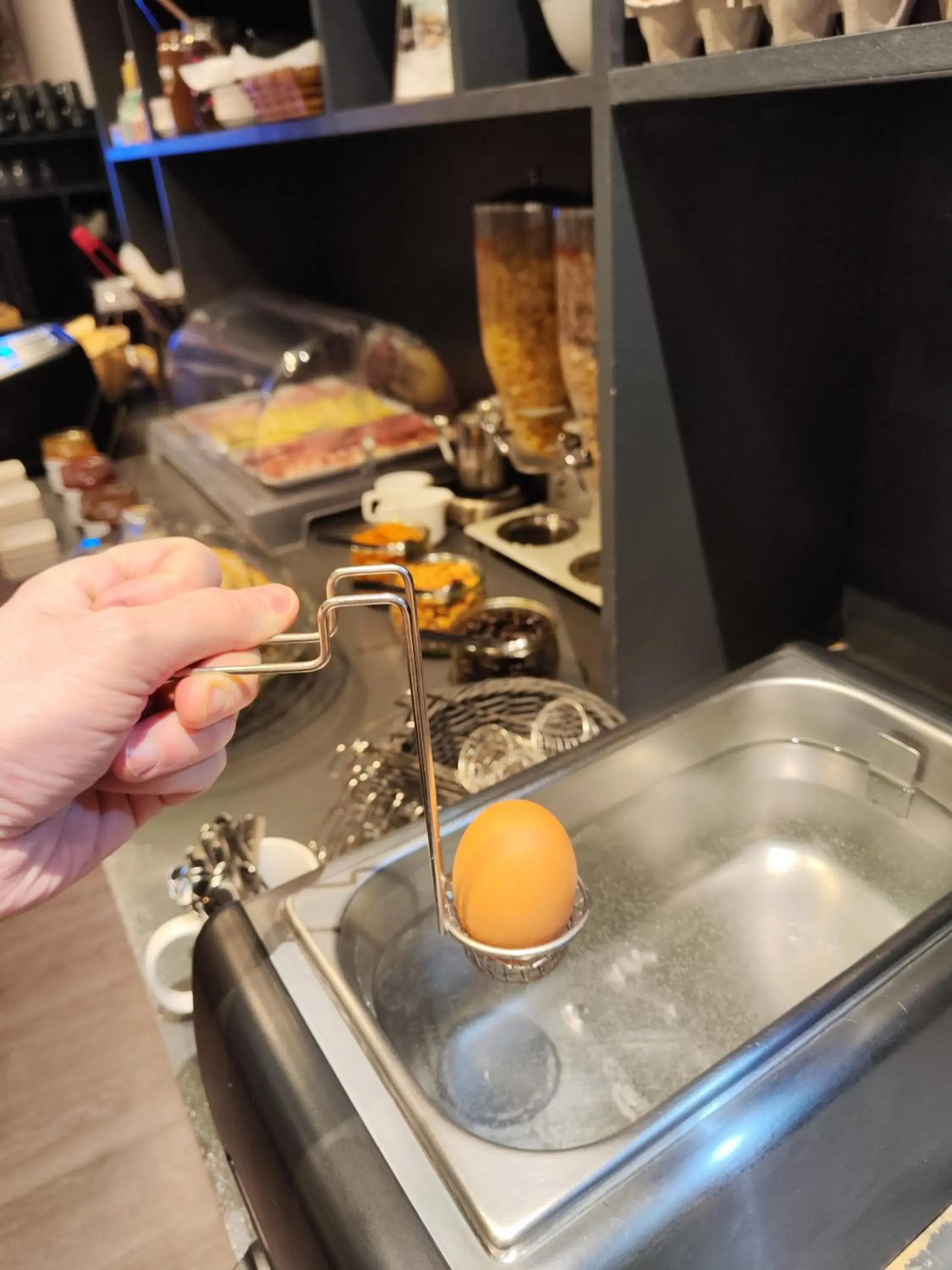 Breakfast in Hôtel des Alpes Breakfast in Hôtel des Alpes