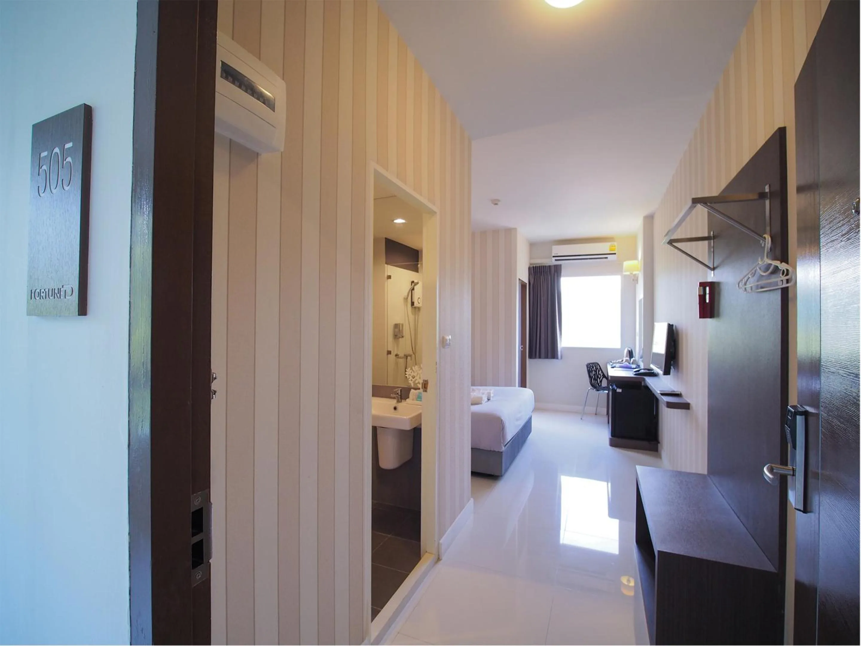 Guests, Bed in Fortune D Plus Hotel Khaoyai