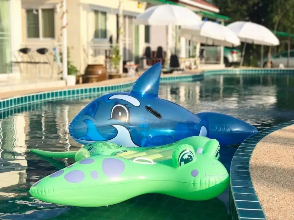 Sky and water resort