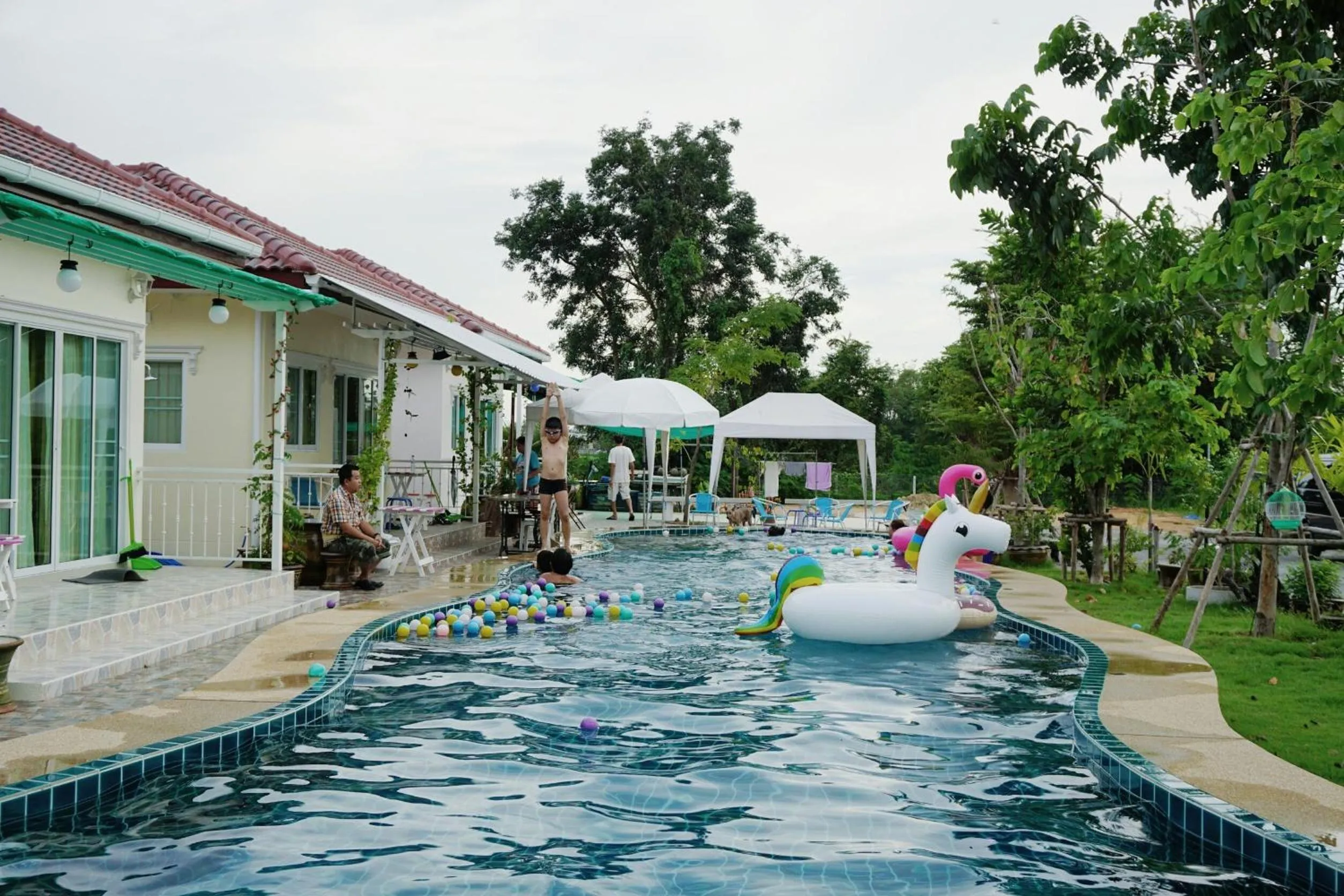 Sky and water resort