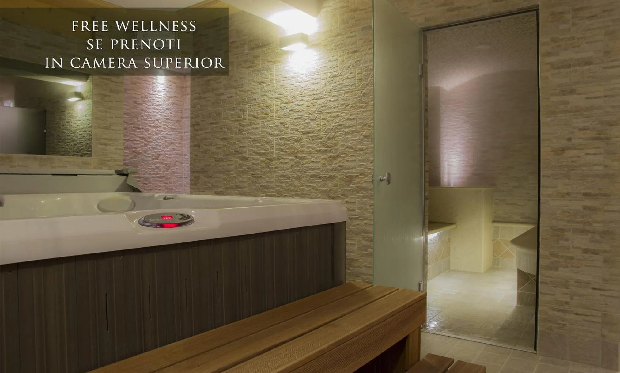 Hot Tub in Hotel Al Pelmo Wellness