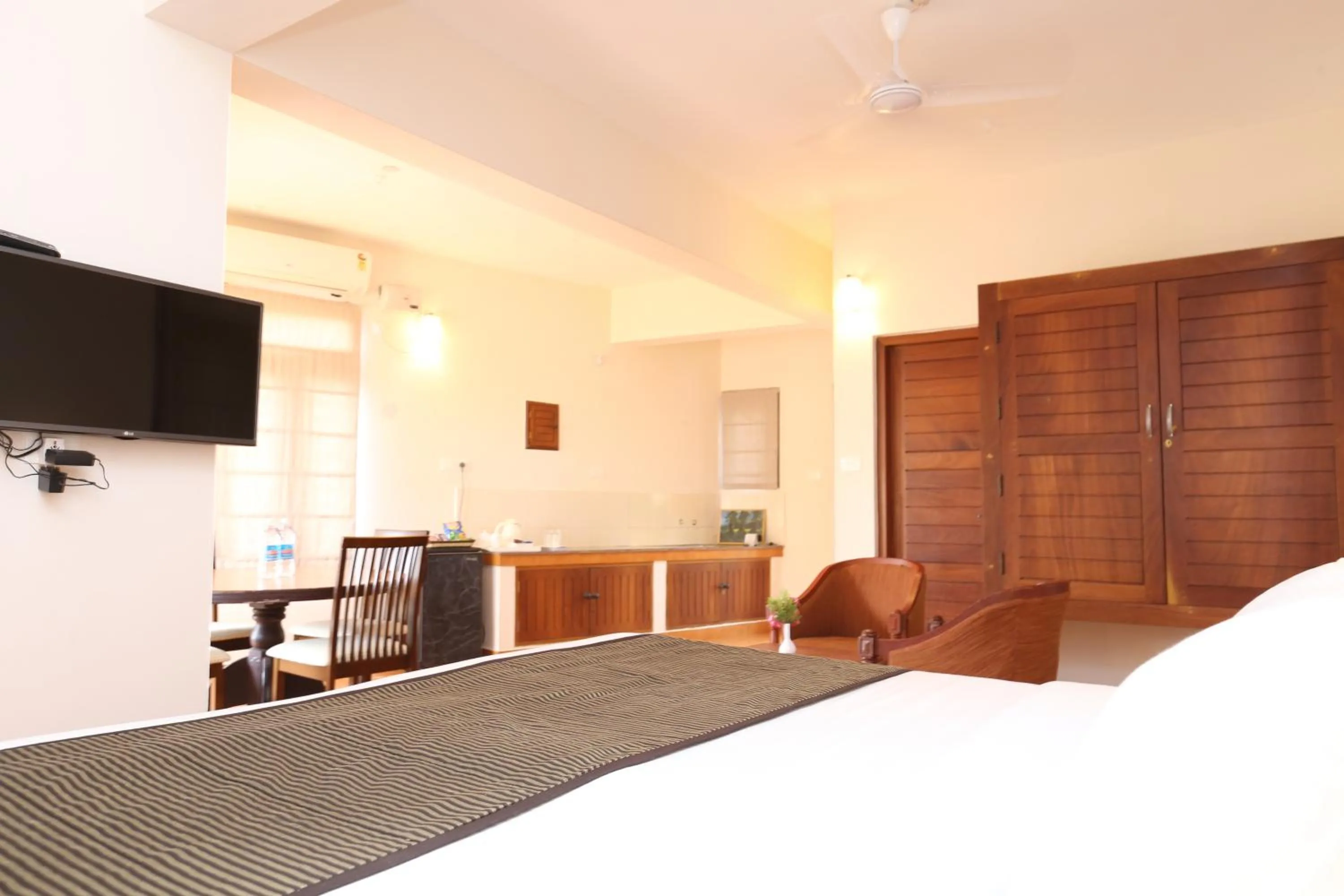 bunk bed, Bed in Abad Serviced Villas