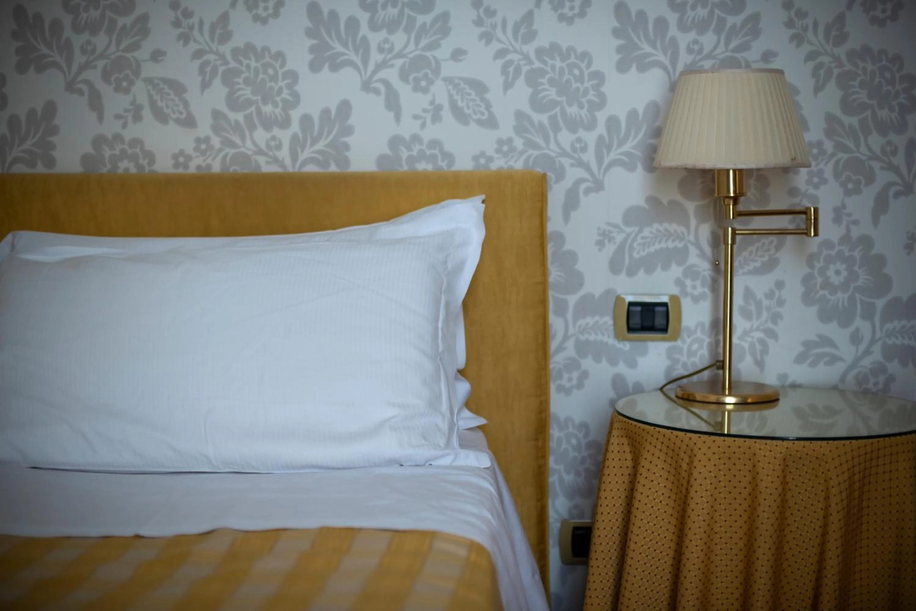 Bed in Albergo Alla Posta