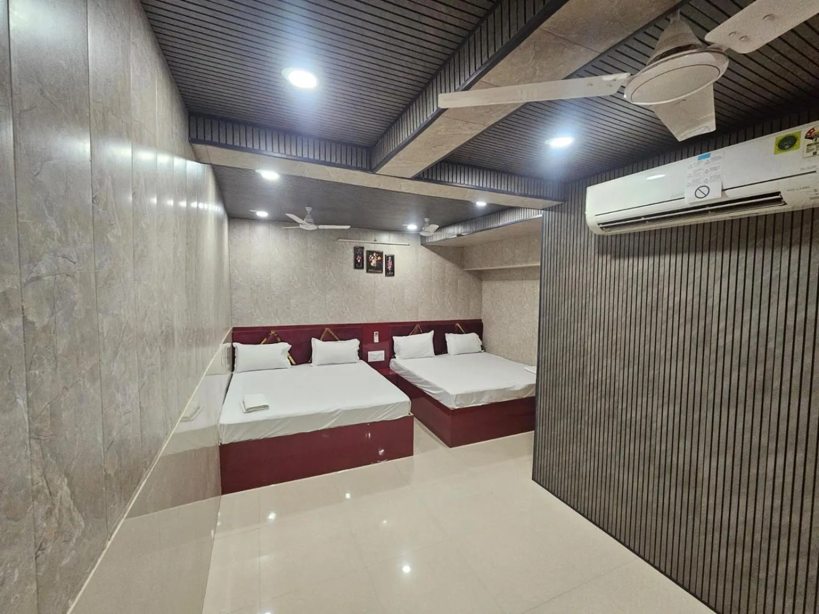 Bed in Hotel Bleue Mont