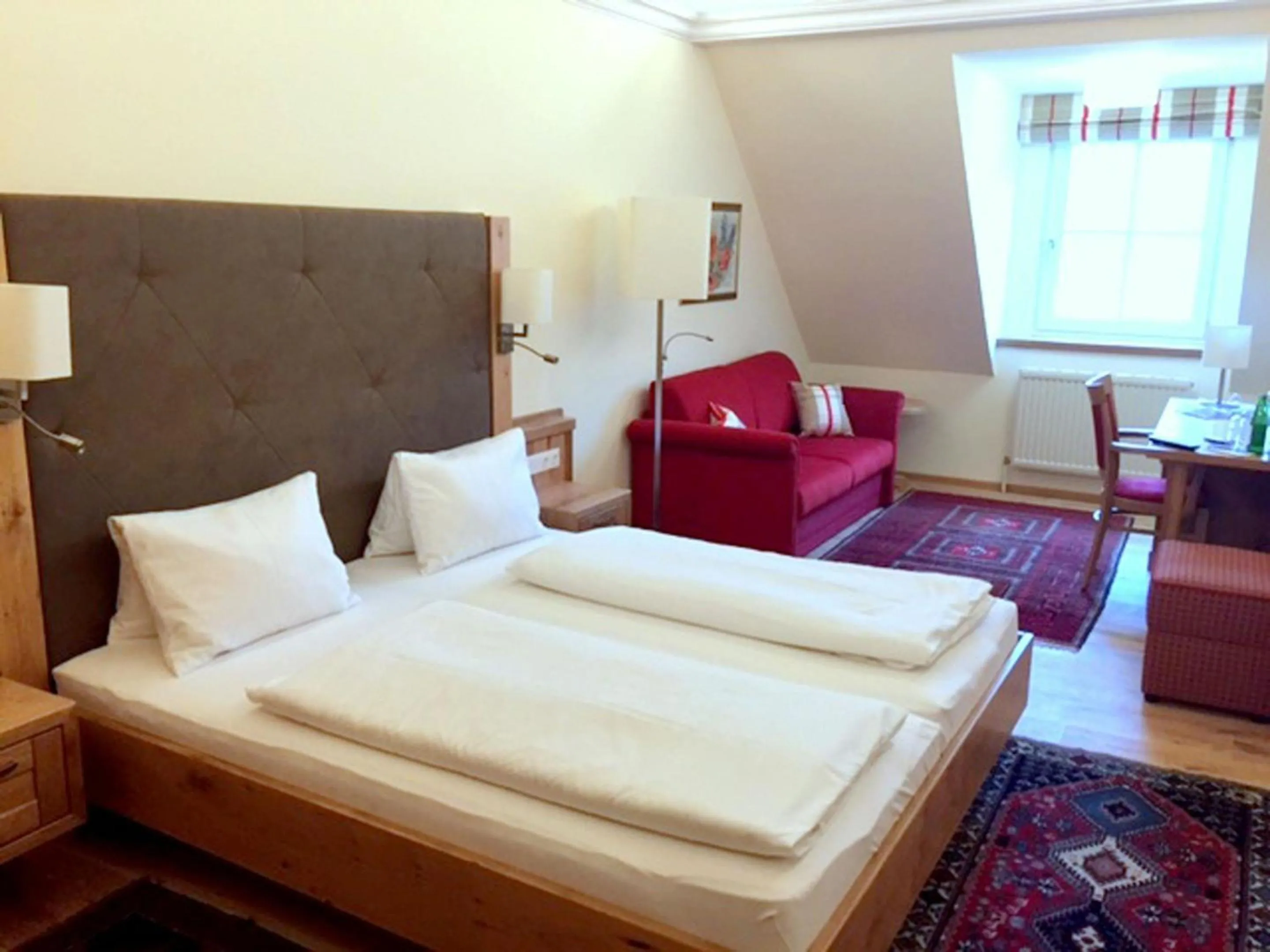 Bed in Kirchenwirt Hotel Restaurant Wachau