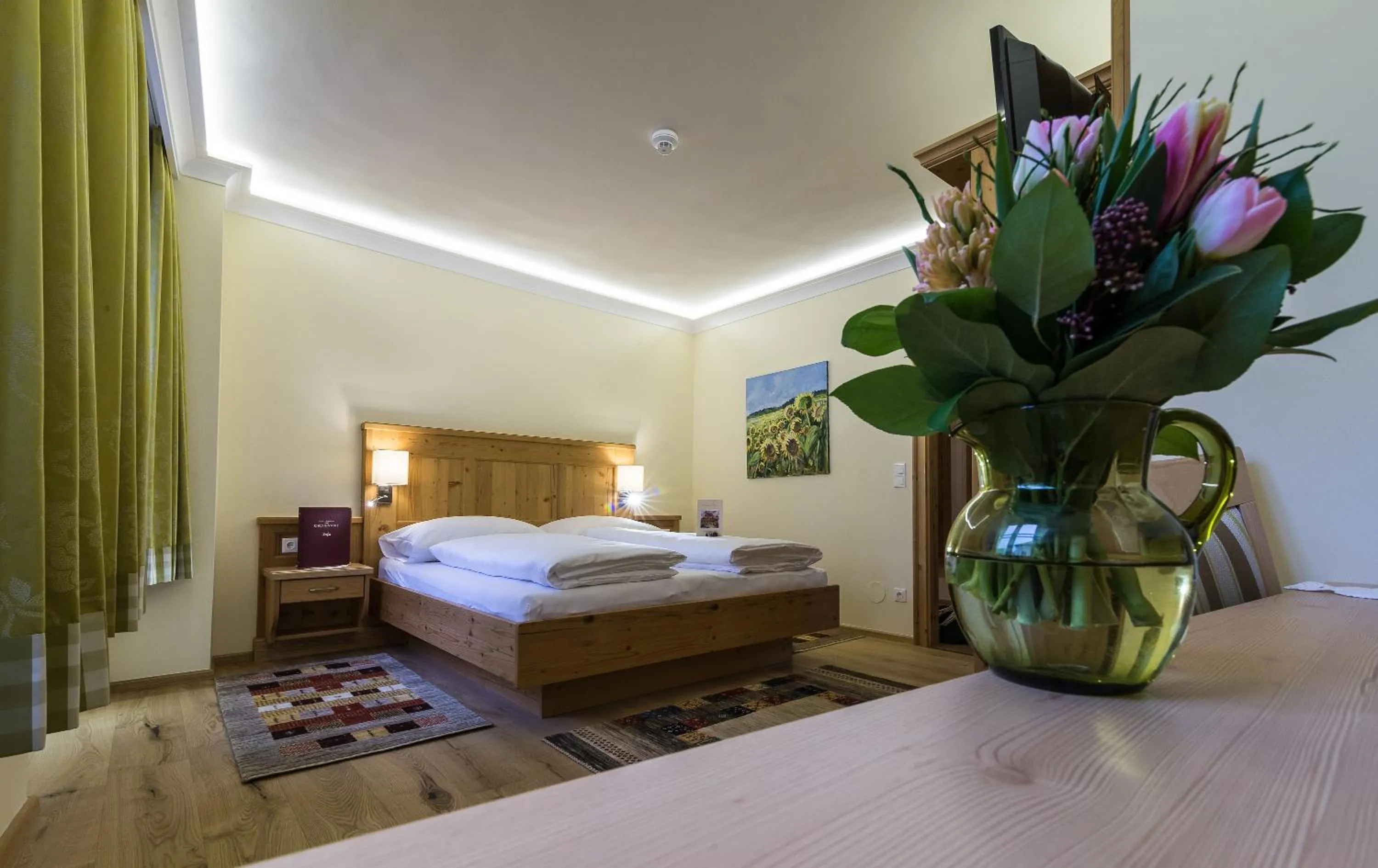 Bed in Kirchenwirt Hotel Restaurant Wachau