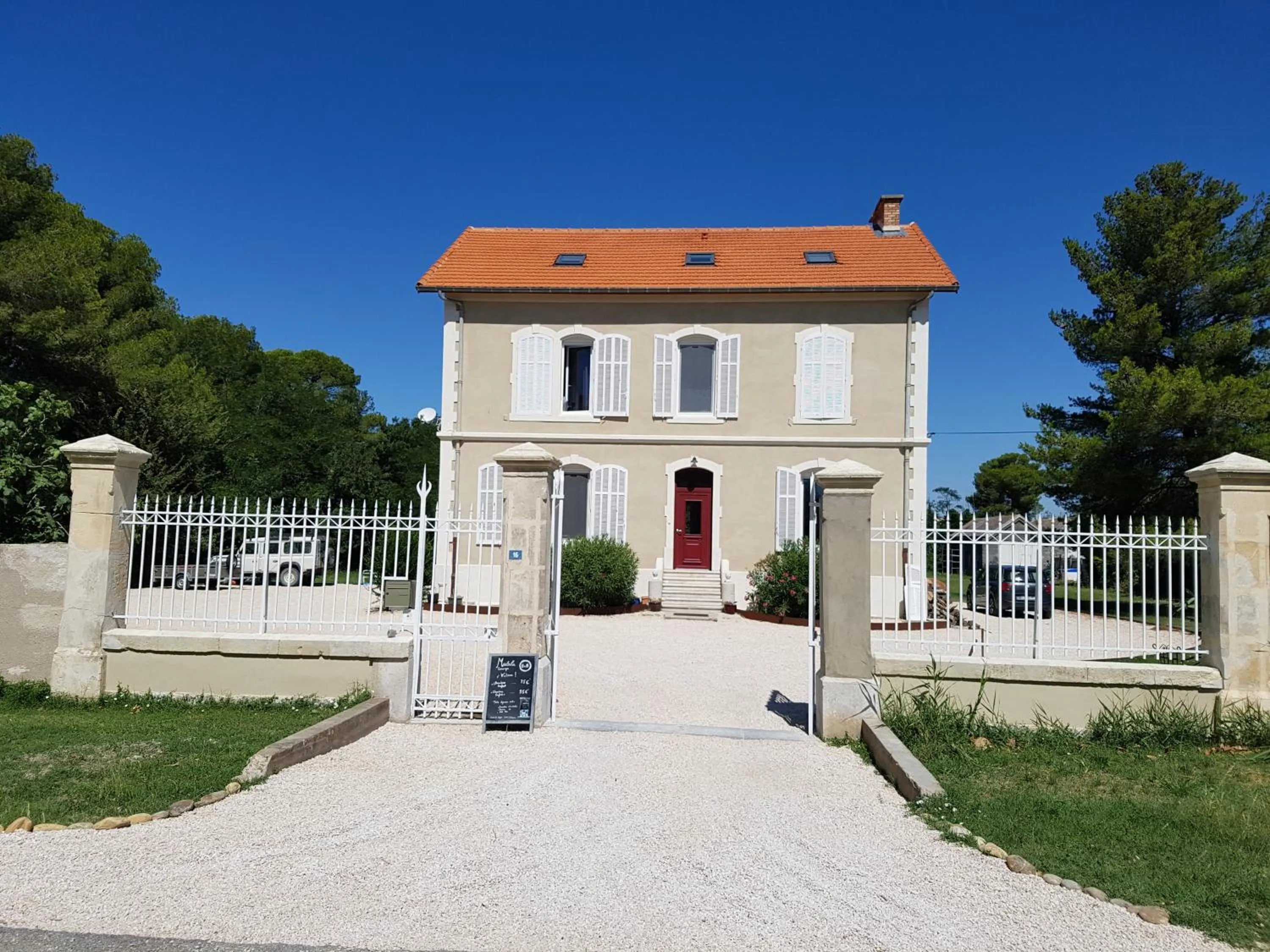 Property building in Maébrilu Camargue Provence