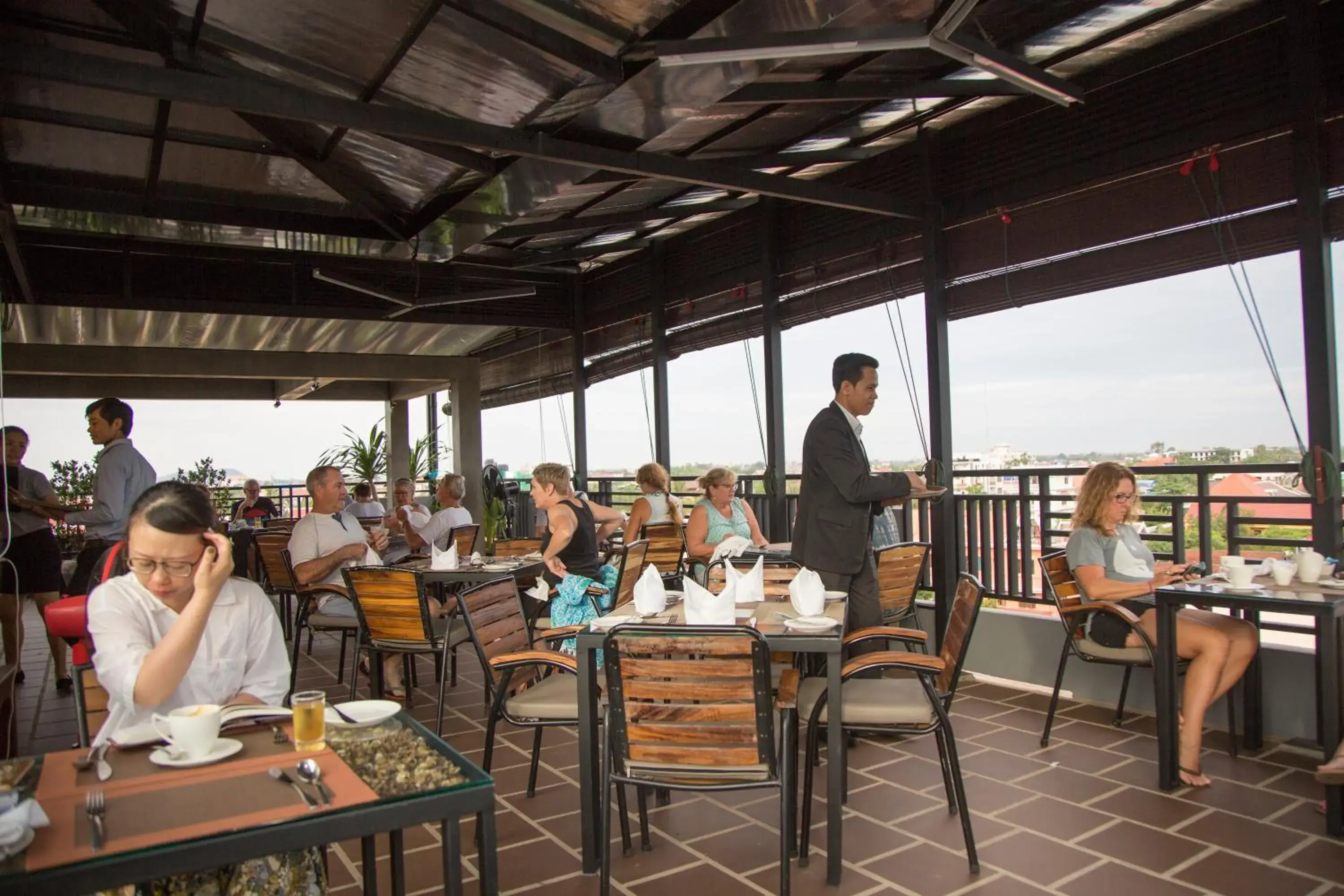 Restaurant/places to eat in The Tito Suite Residence Restaurant/places to eat in The Tito Suite Residence