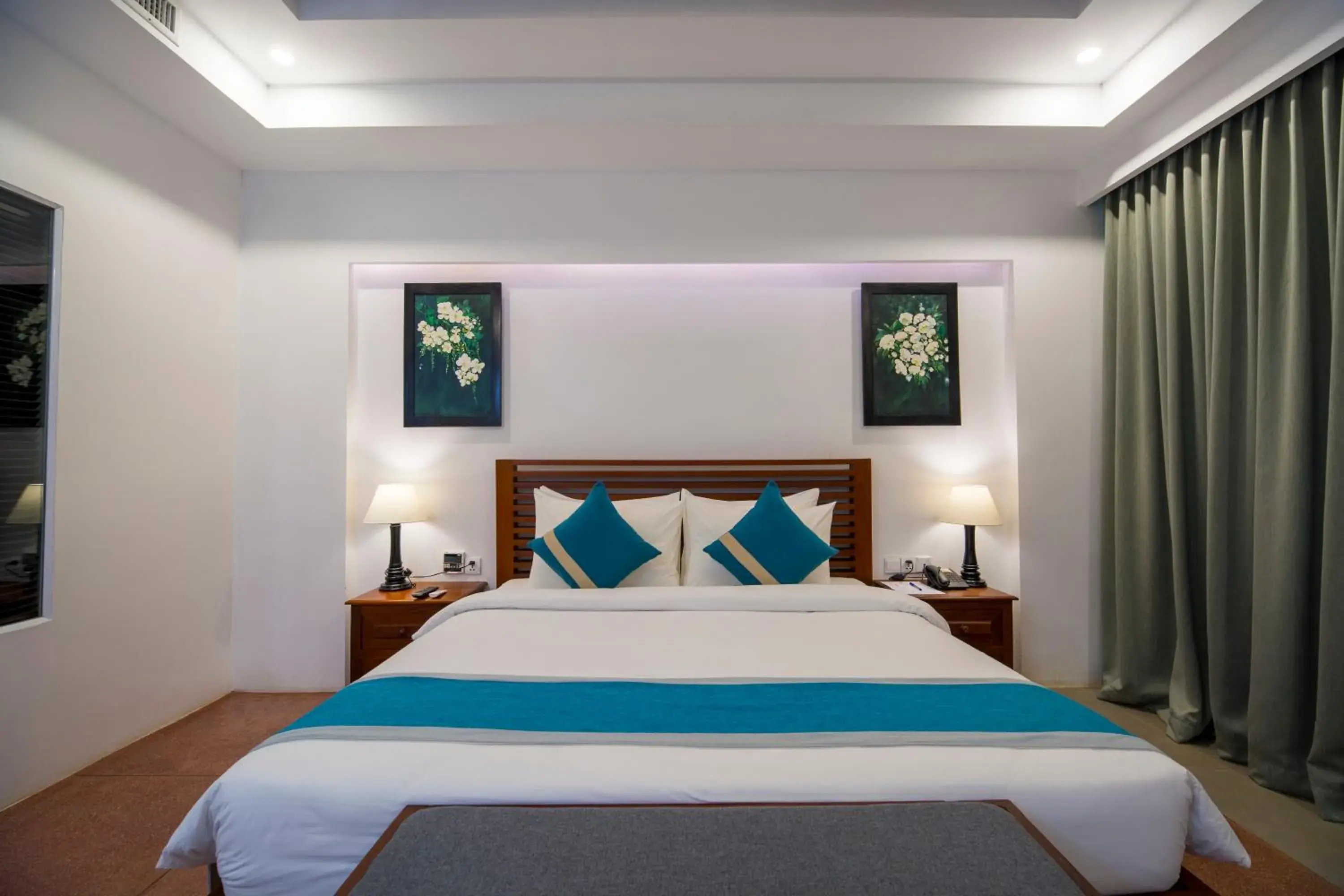 Pool view, Bed in The Tito Suite Residence Pool view, Bed in The Tito Suite Residence