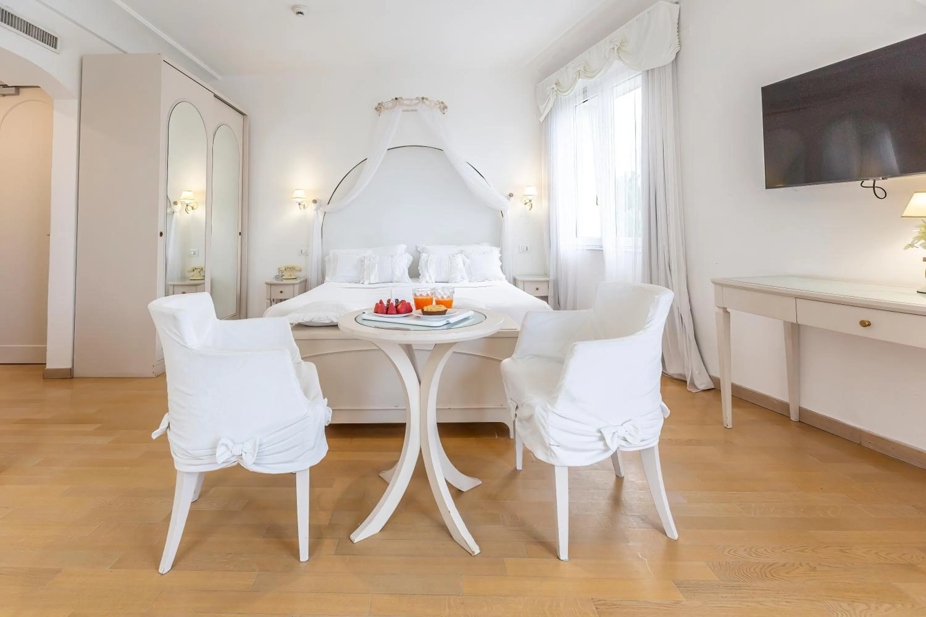 Bedroom in Hotel Al Cavallino Bianco