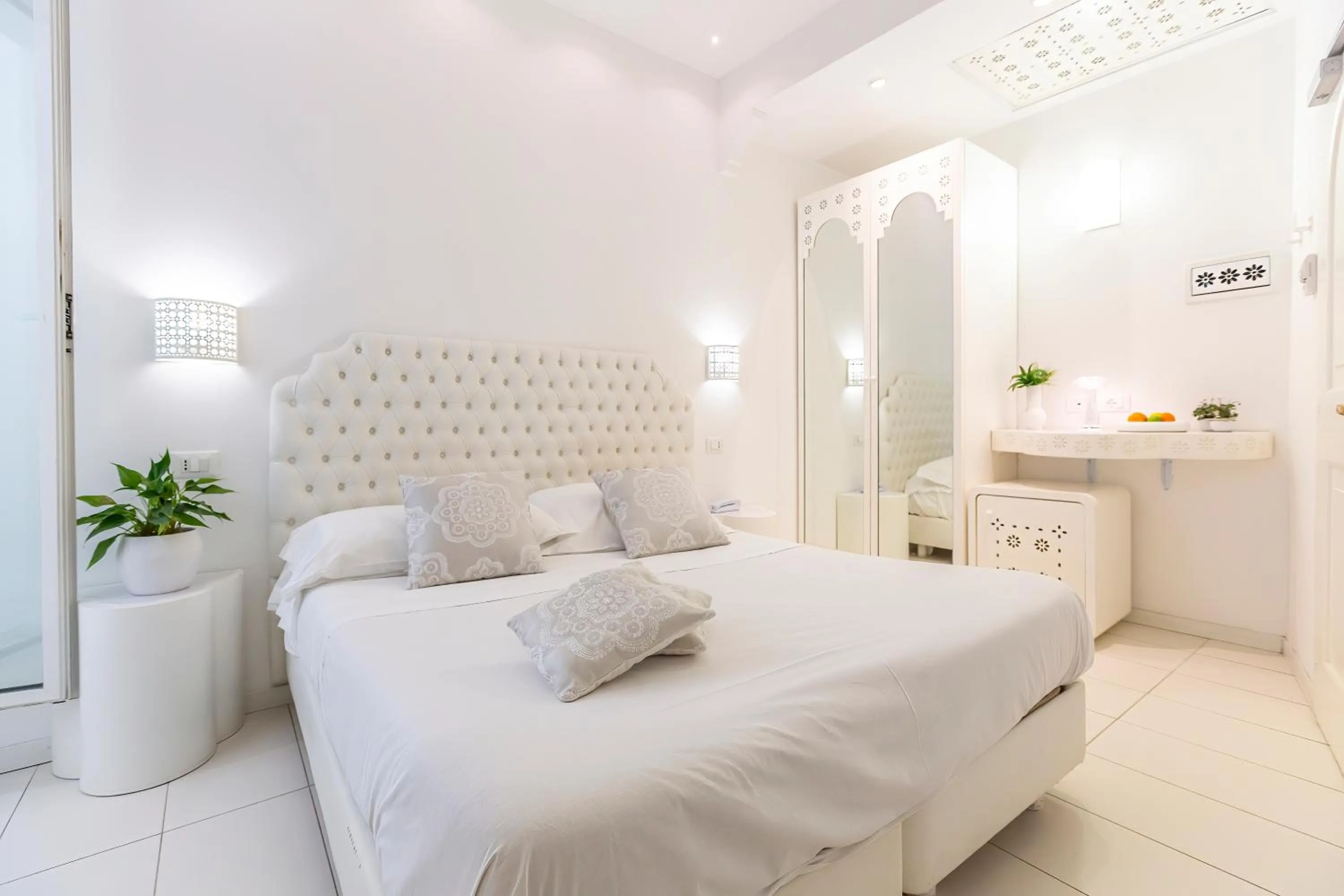 Photo of the whole room, Bed in Hotel Al Cavallino Bianco