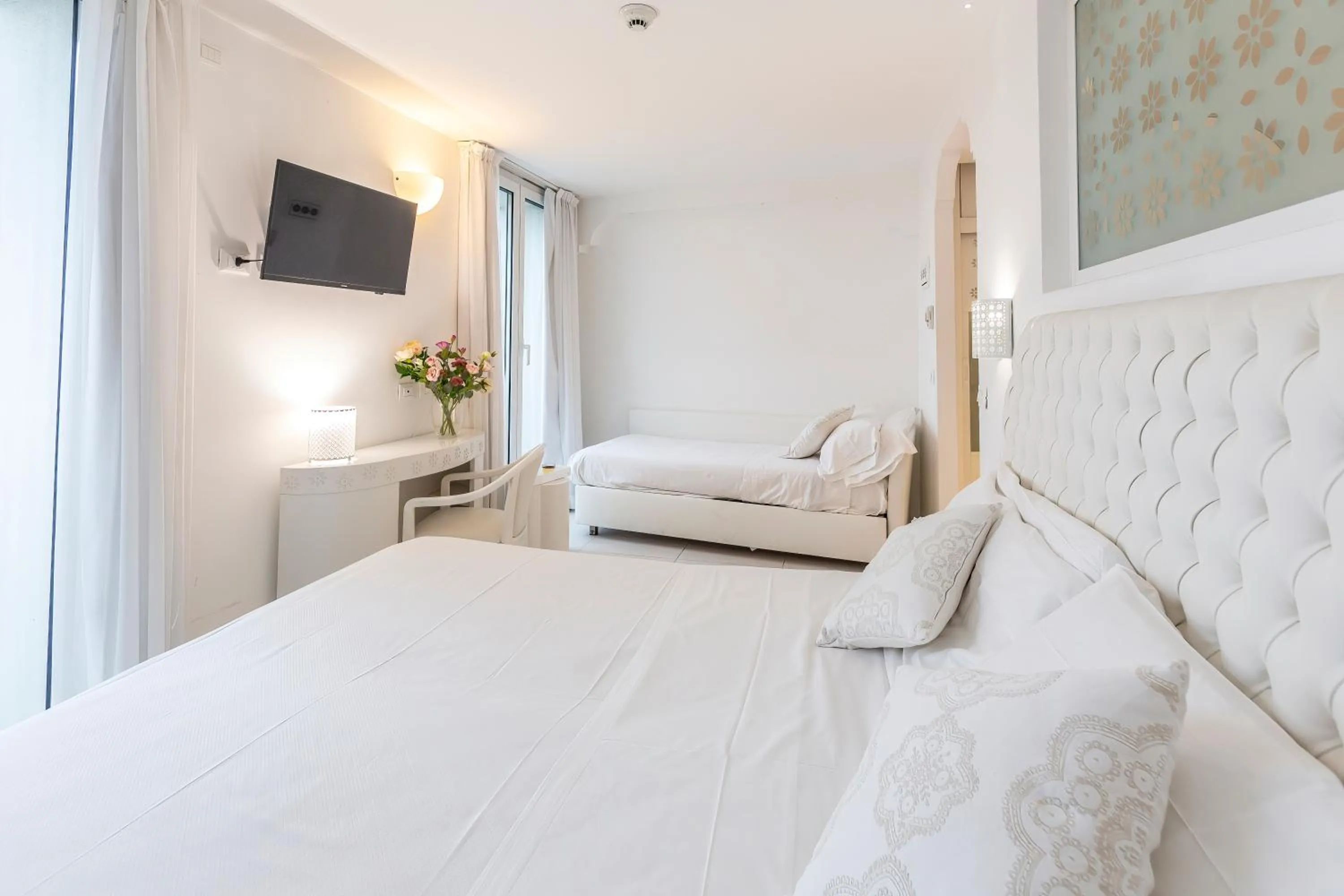 Photo of the whole room, Bed in Hotel Al Cavallino Bianco