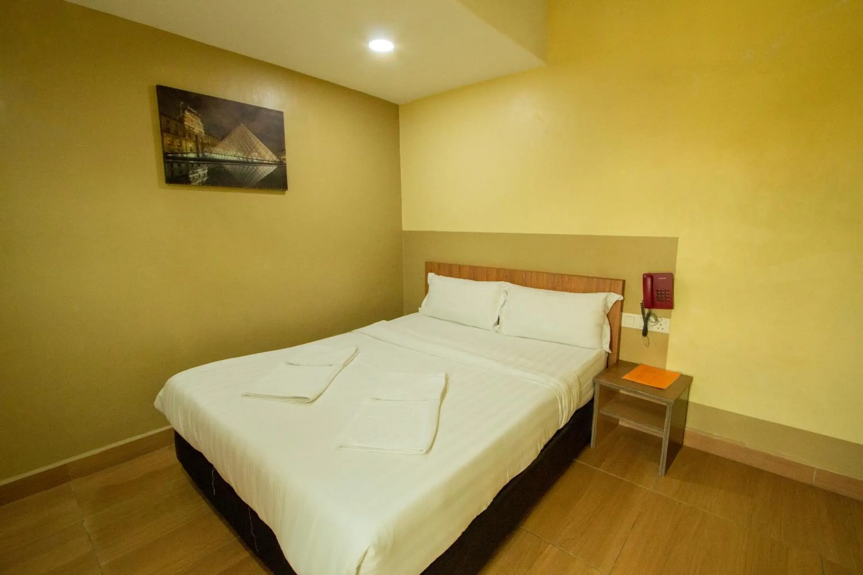 Photo of the whole room, Bed in Expo Hotel Photo of the whole room, Bed in Expo Hotel