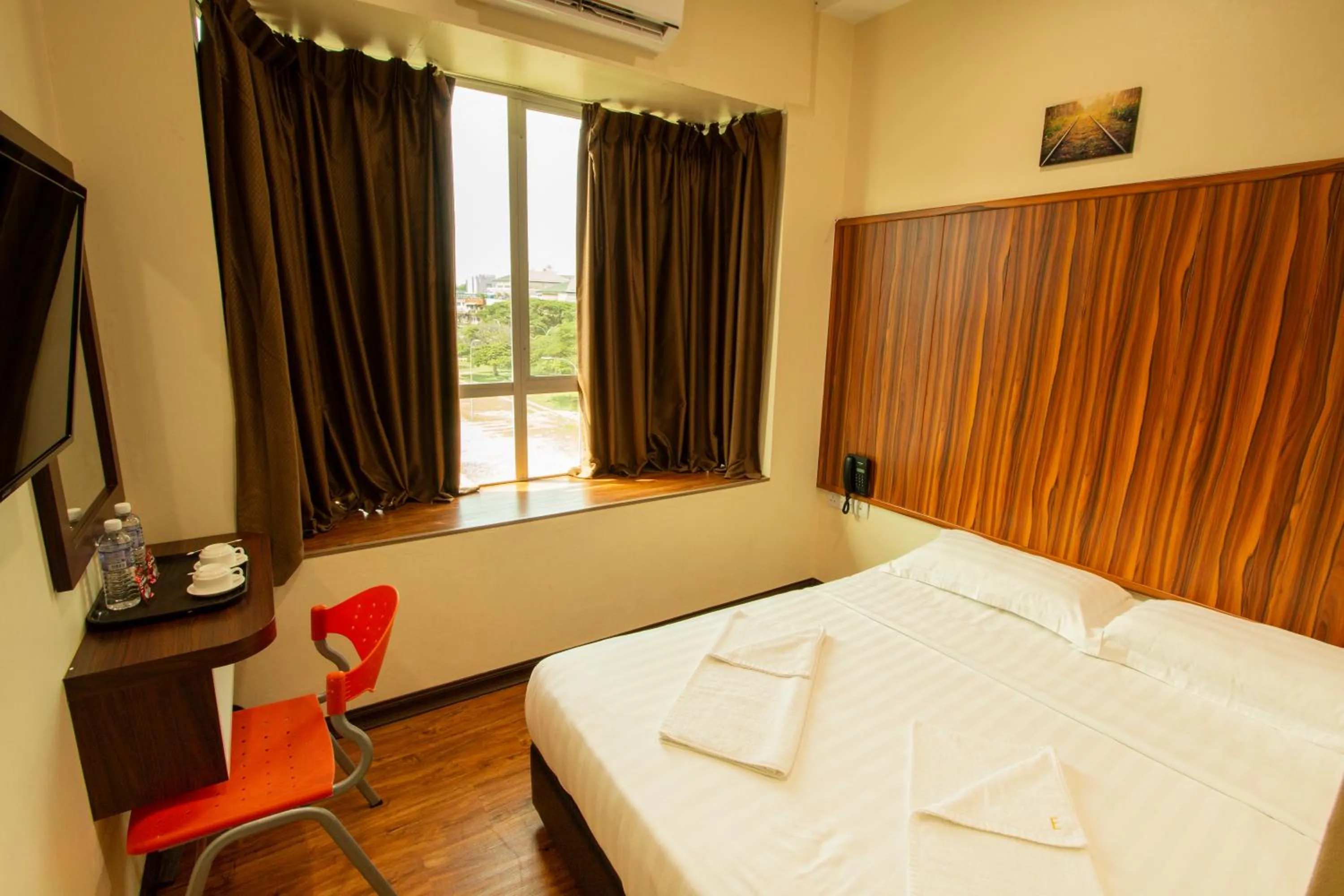 Photo of the whole room, Bed in Expo Hotel