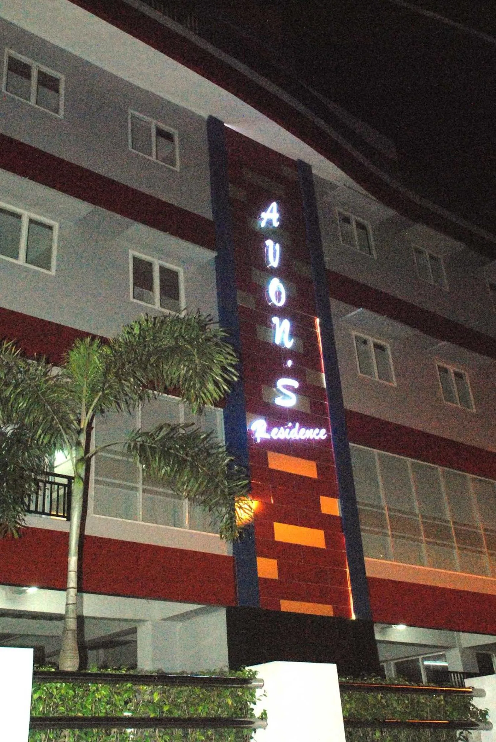 Facade/entrance in Avon's Residence