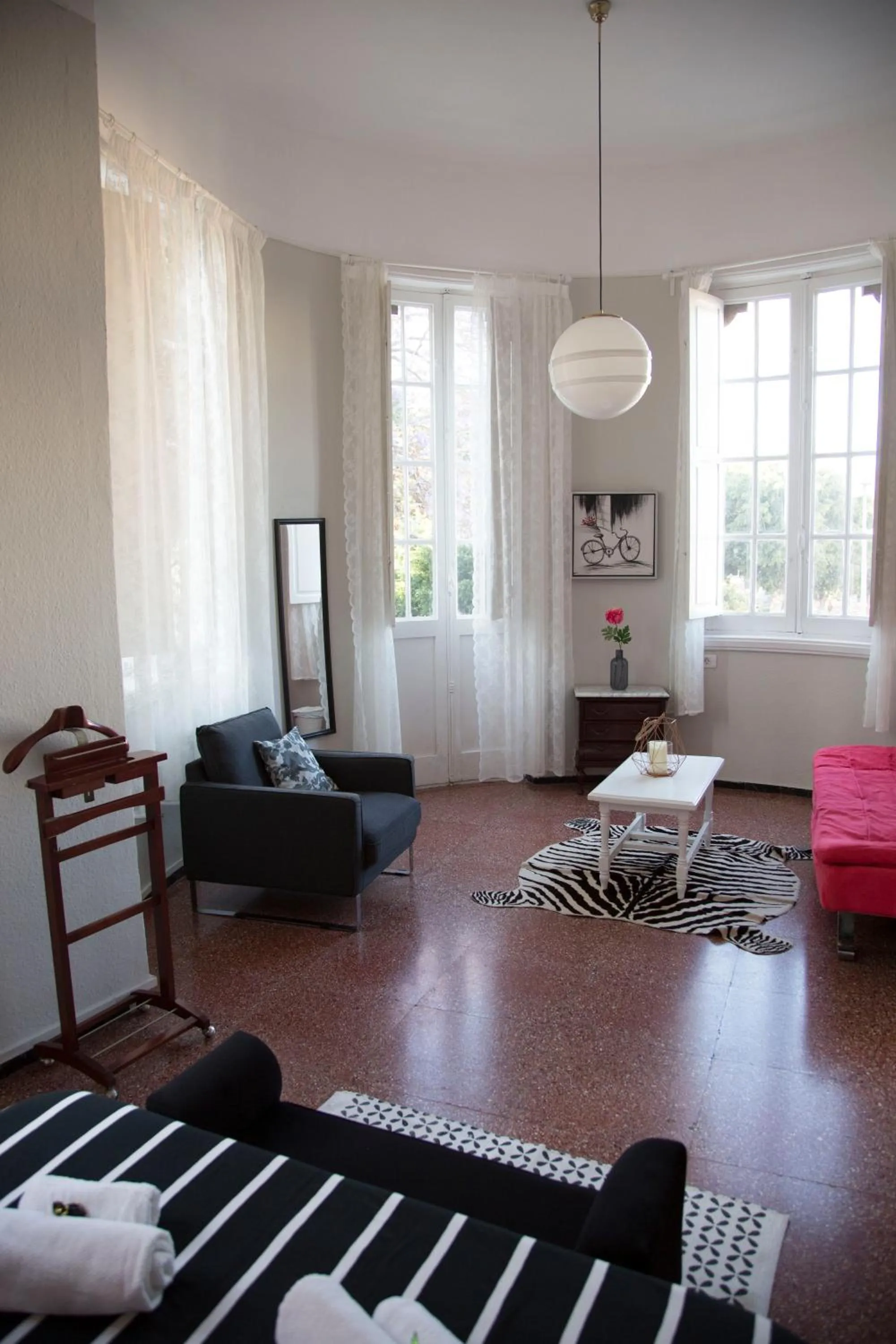 Photo of the whole room, Bed in Casa Kilig