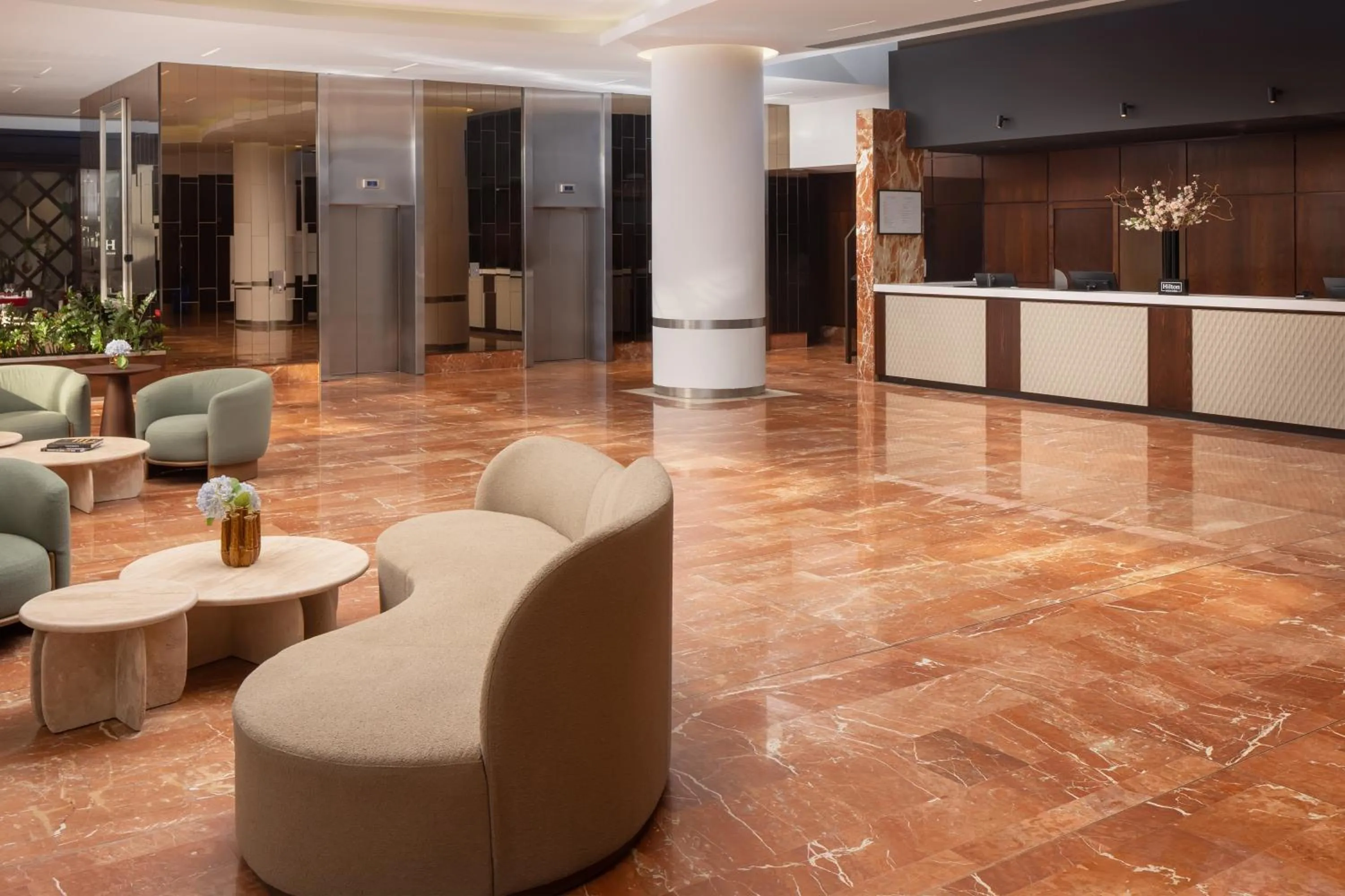 Lobby or reception in Hilton Strasbourg