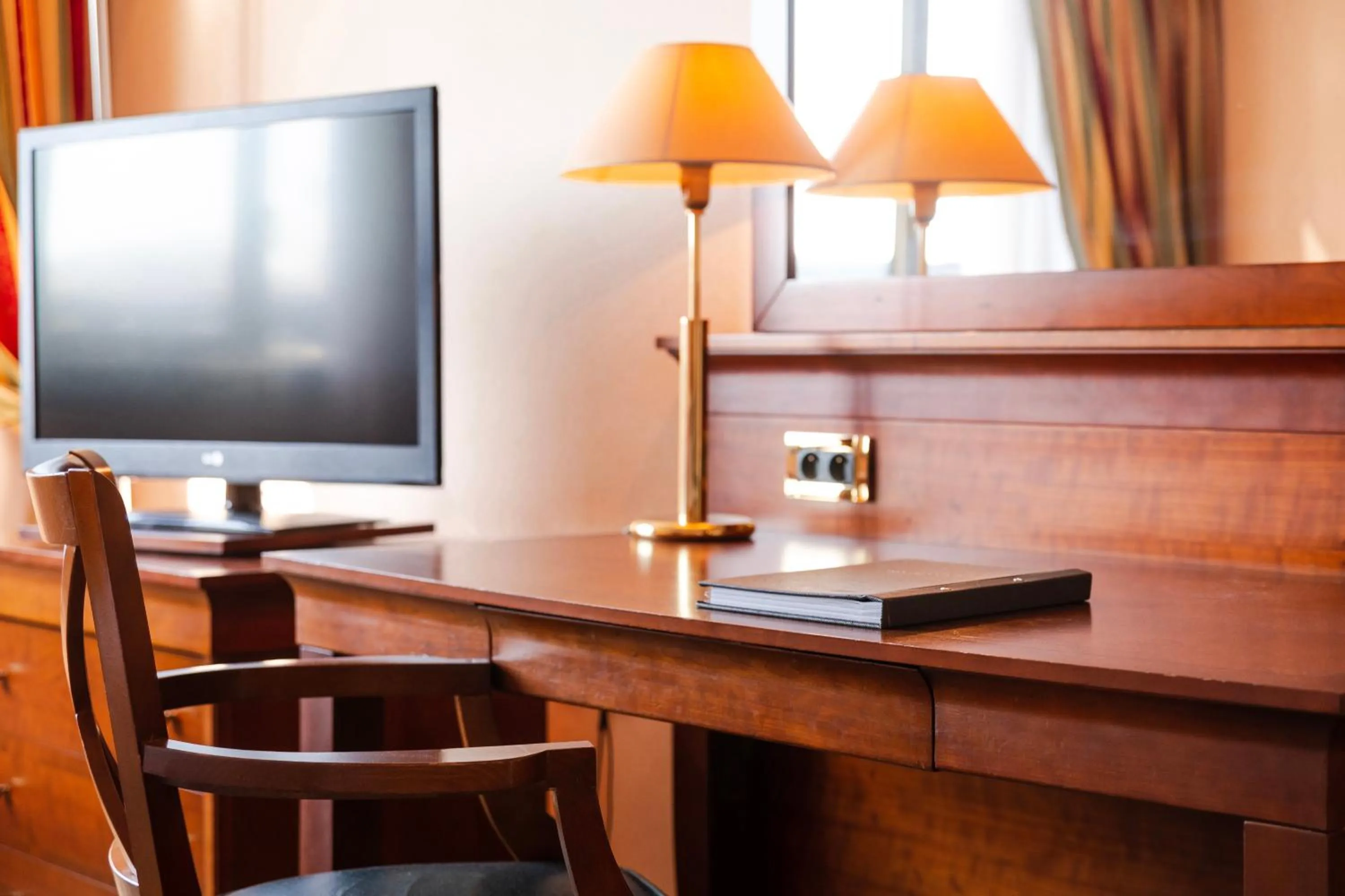 Bedroom in Hilton Strasbourg