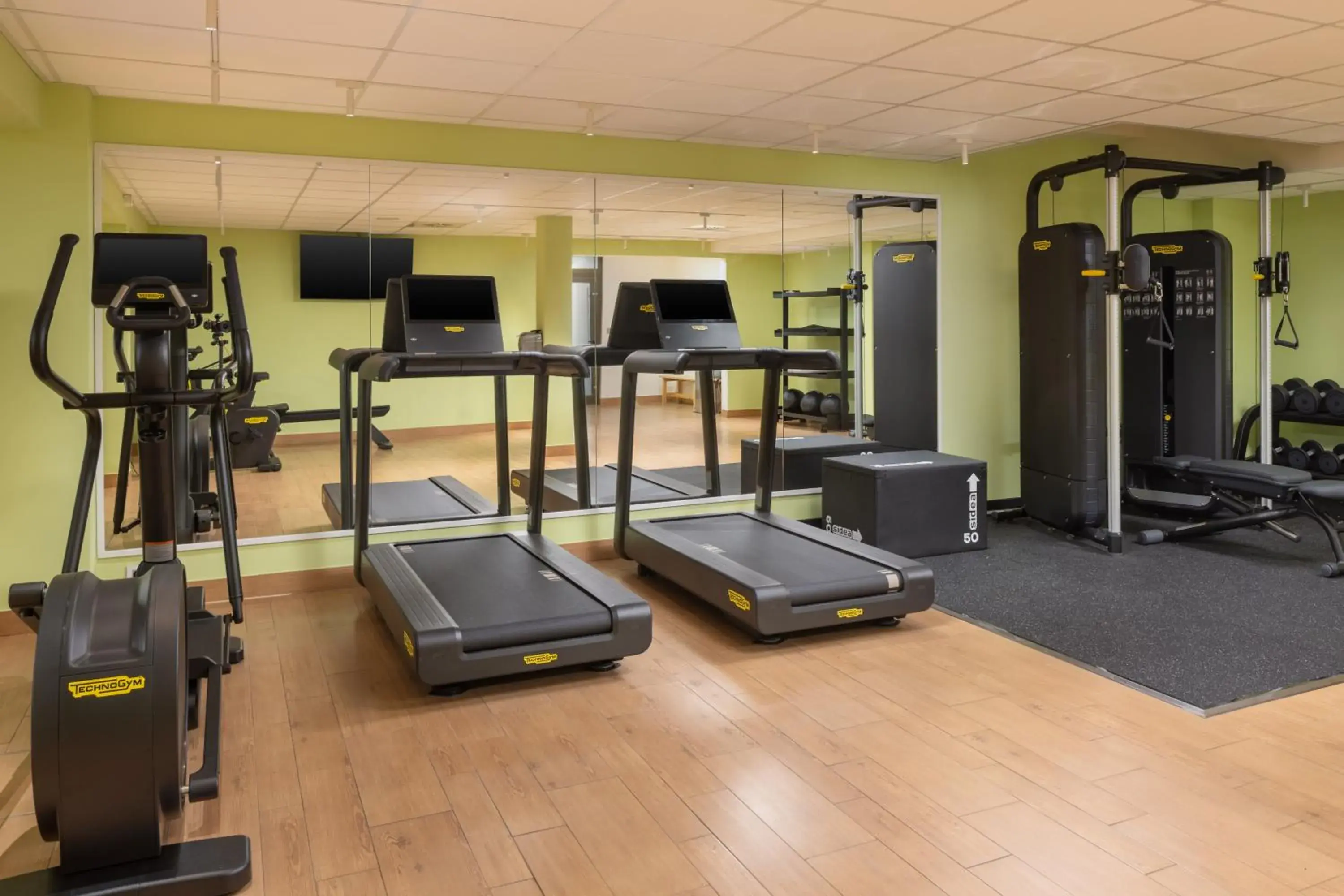 Fitness centre/facilities in Hilton Strasbourg Fitness centre/facilities in Hilton Strasbourg