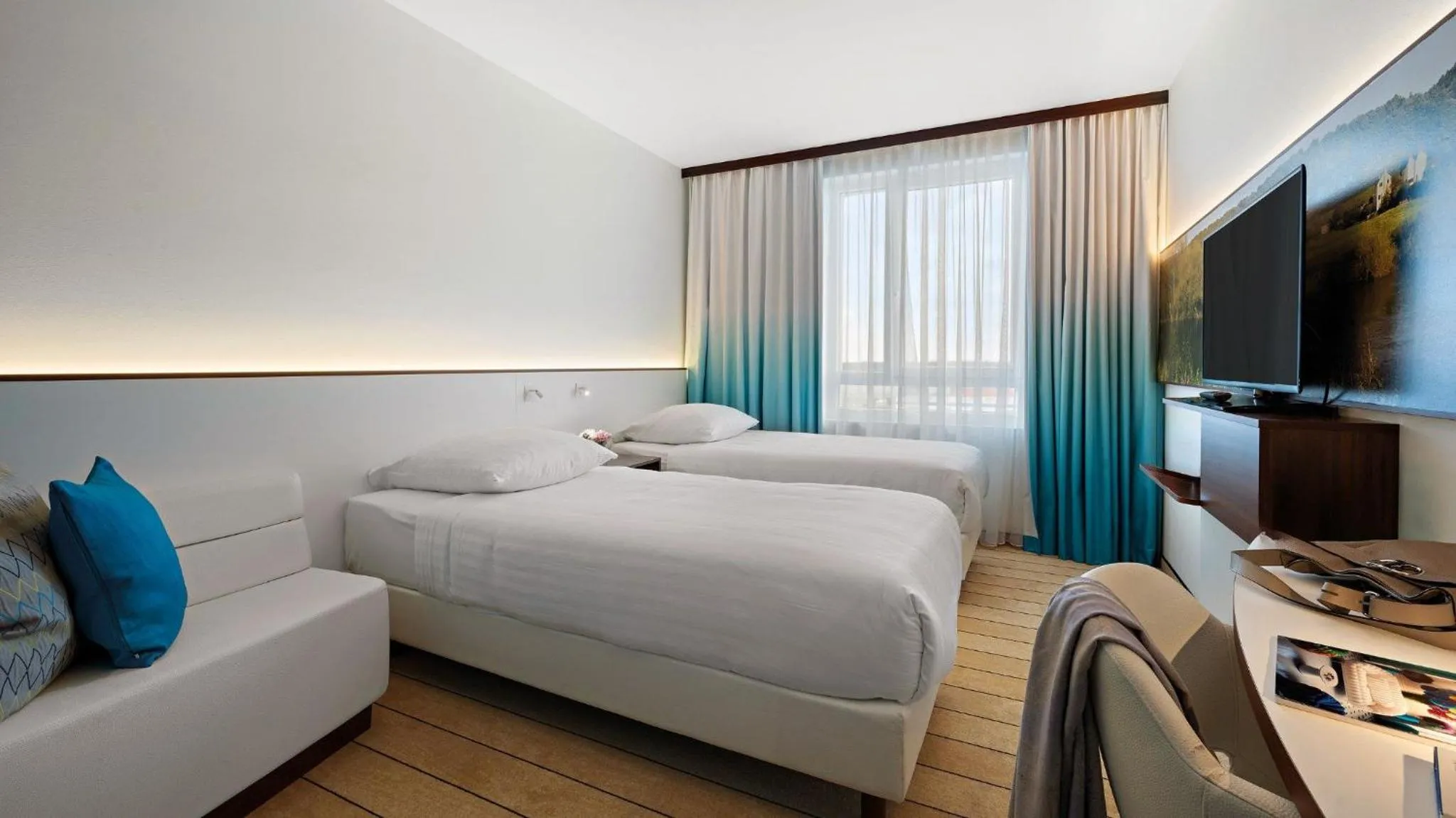 Photo of the whole room, Bed in Hey Lou Hotel Frankfurt Airport