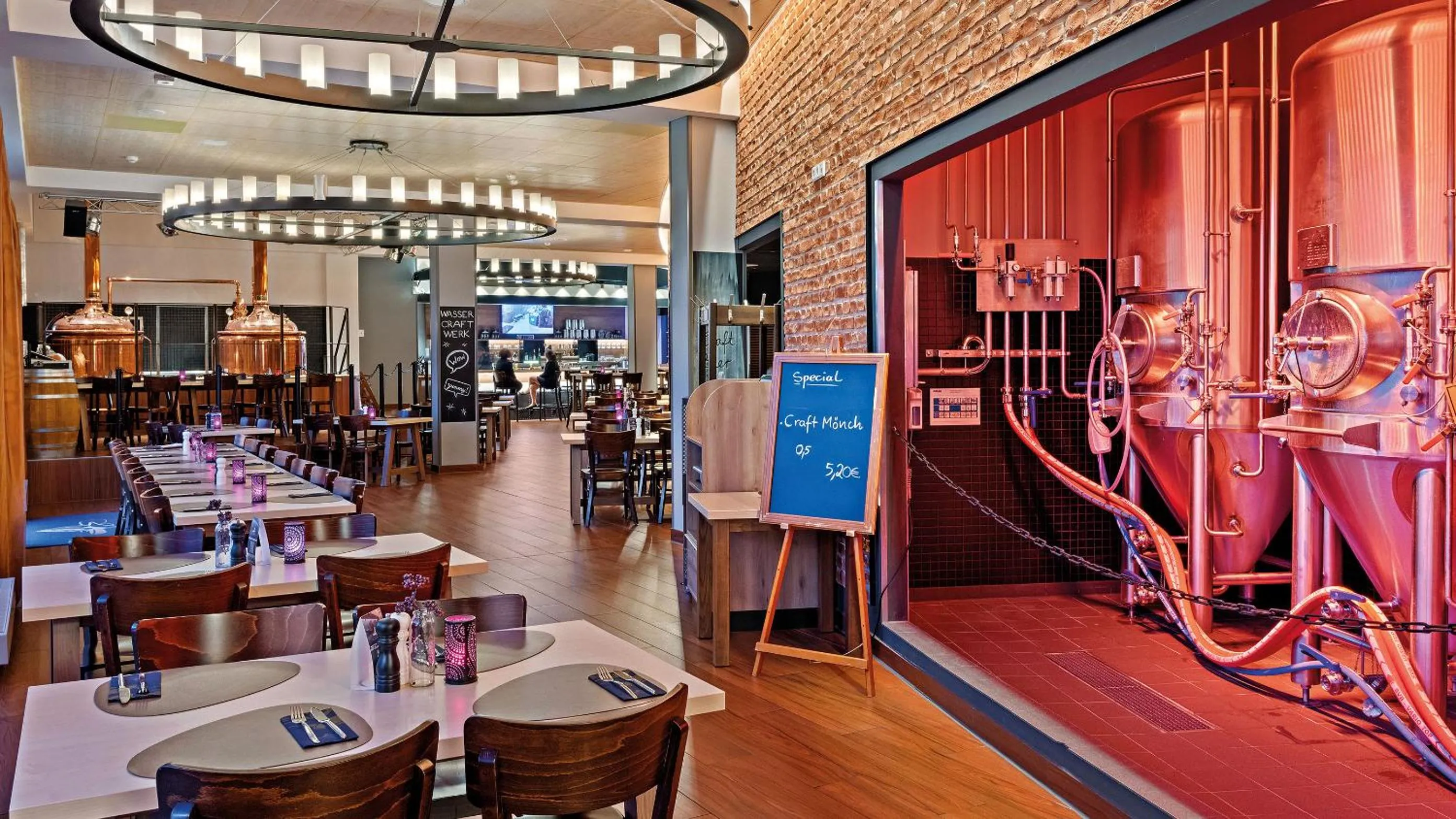 Restaurant/places to eat in Hey Lou Hotel Frankfurt Airport