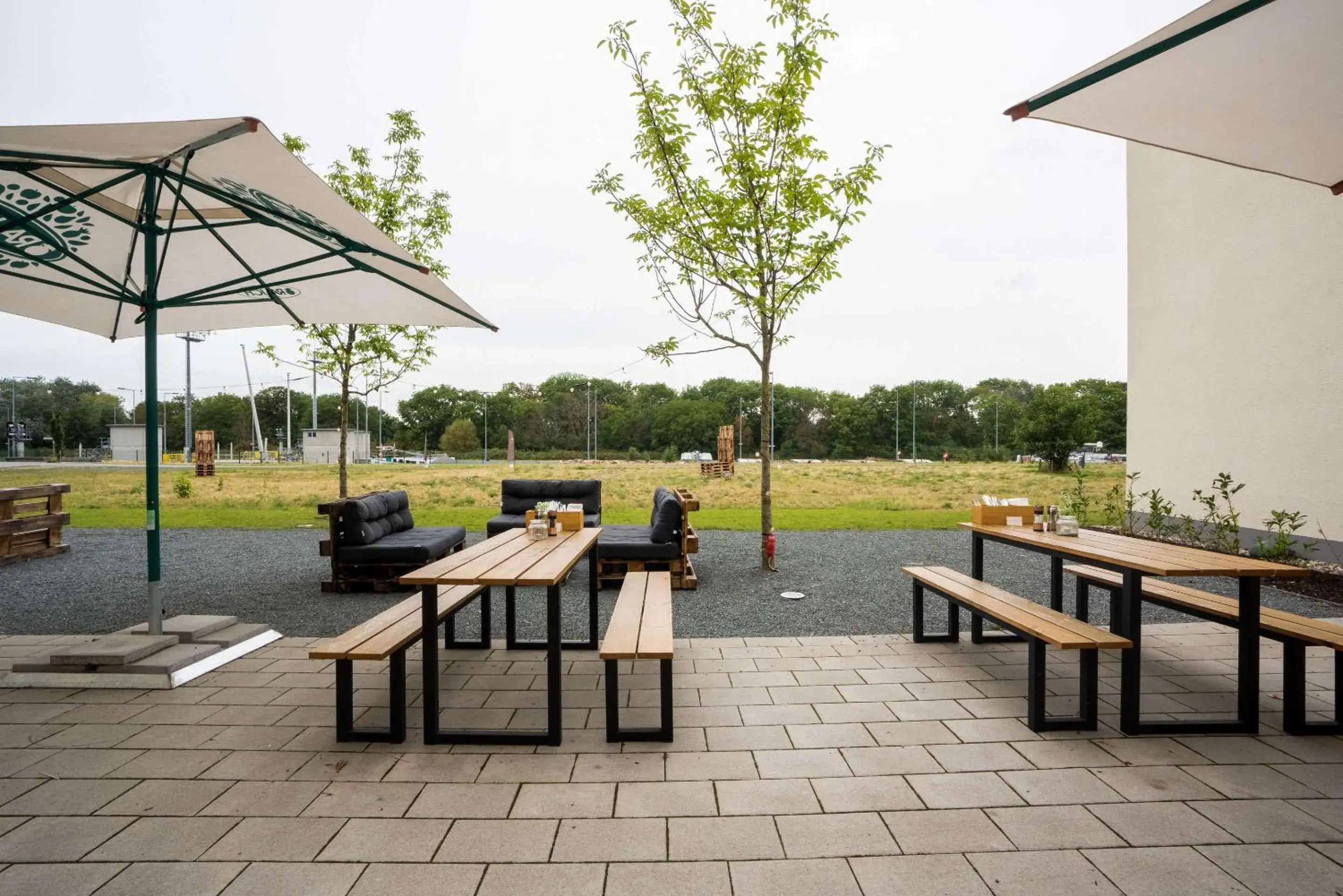 Property building in Hey Lou Hotel Frankfurt Airport Property building in Hey Lou Hotel Frankfurt Airport