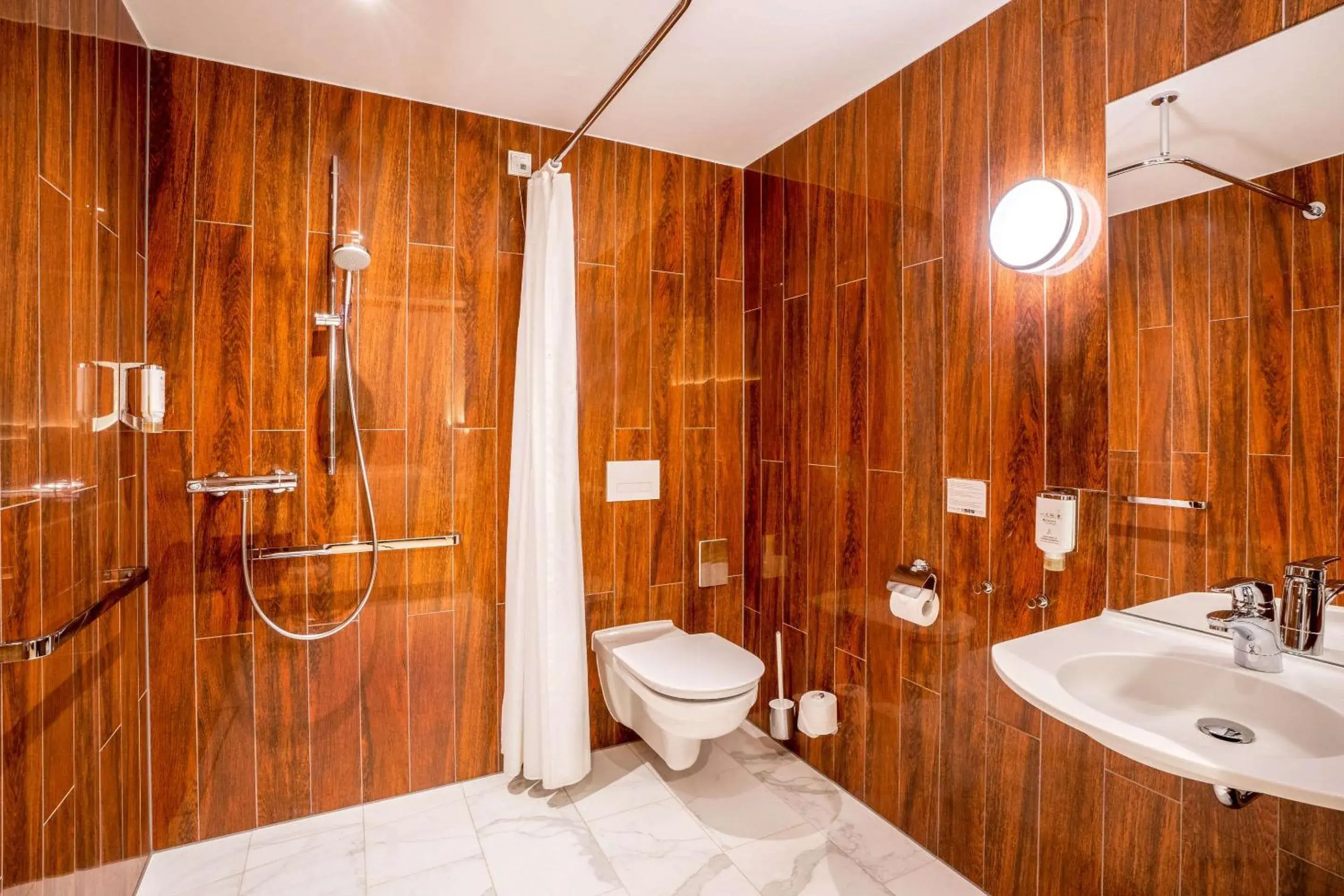 Single Room - single occupancy - Disability Access - Non-Smoking in Hey Lou Hotel Frankfurt Airport Single Room - single occupancy - Disability Access - Non-Smoking in Hey Lou Hotel Frankfurt Airport