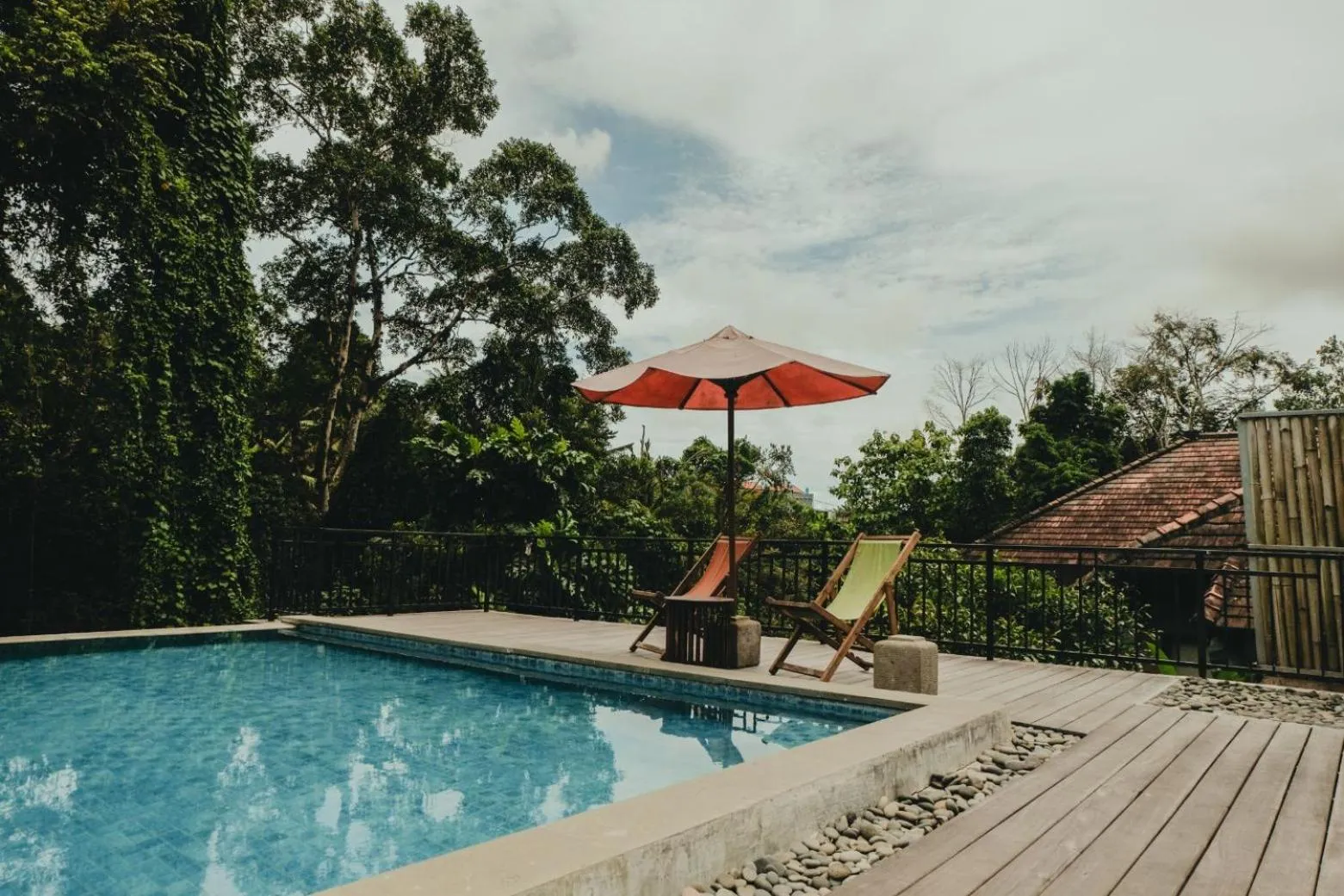 Swimming pool in Sekar Arum Riverside Resort in Canggu