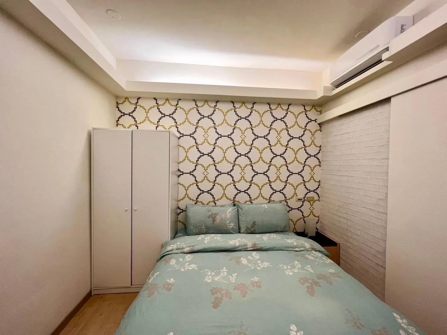 Bed in Zhongshan 19