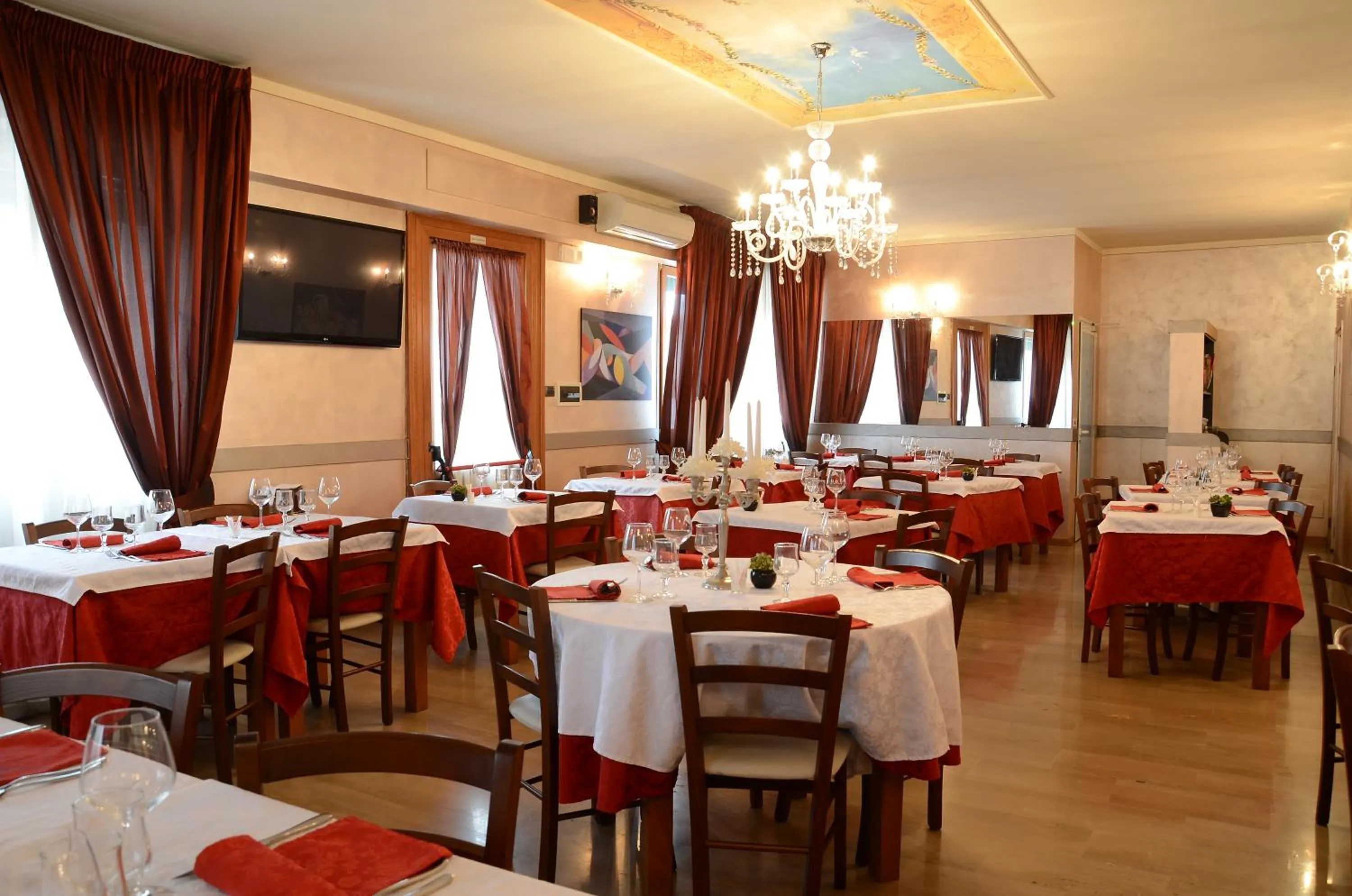 Restaurant/places to eat in Hotel La Fenice
