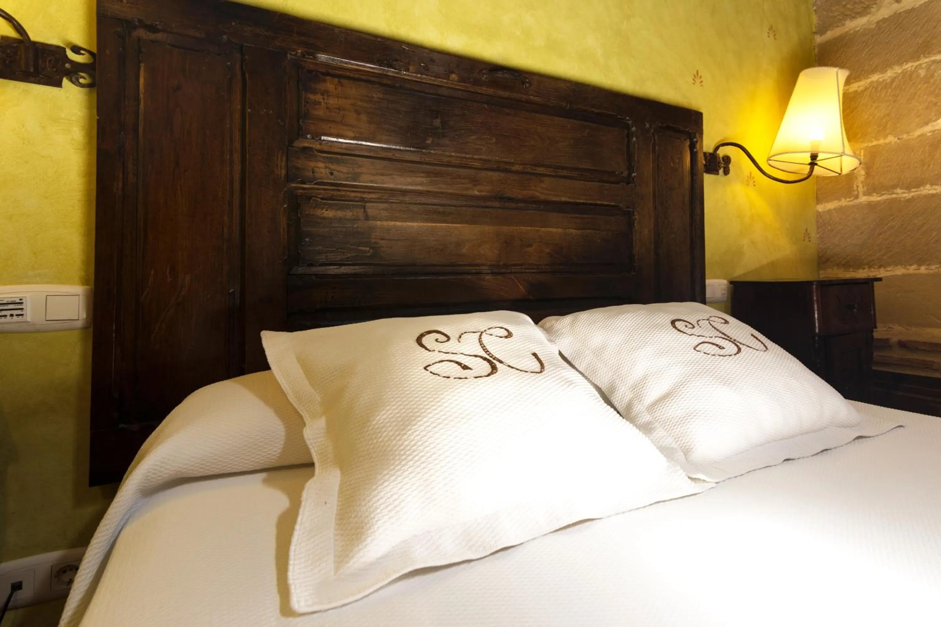 Bed in Hospedería Señorío de Casalarreina