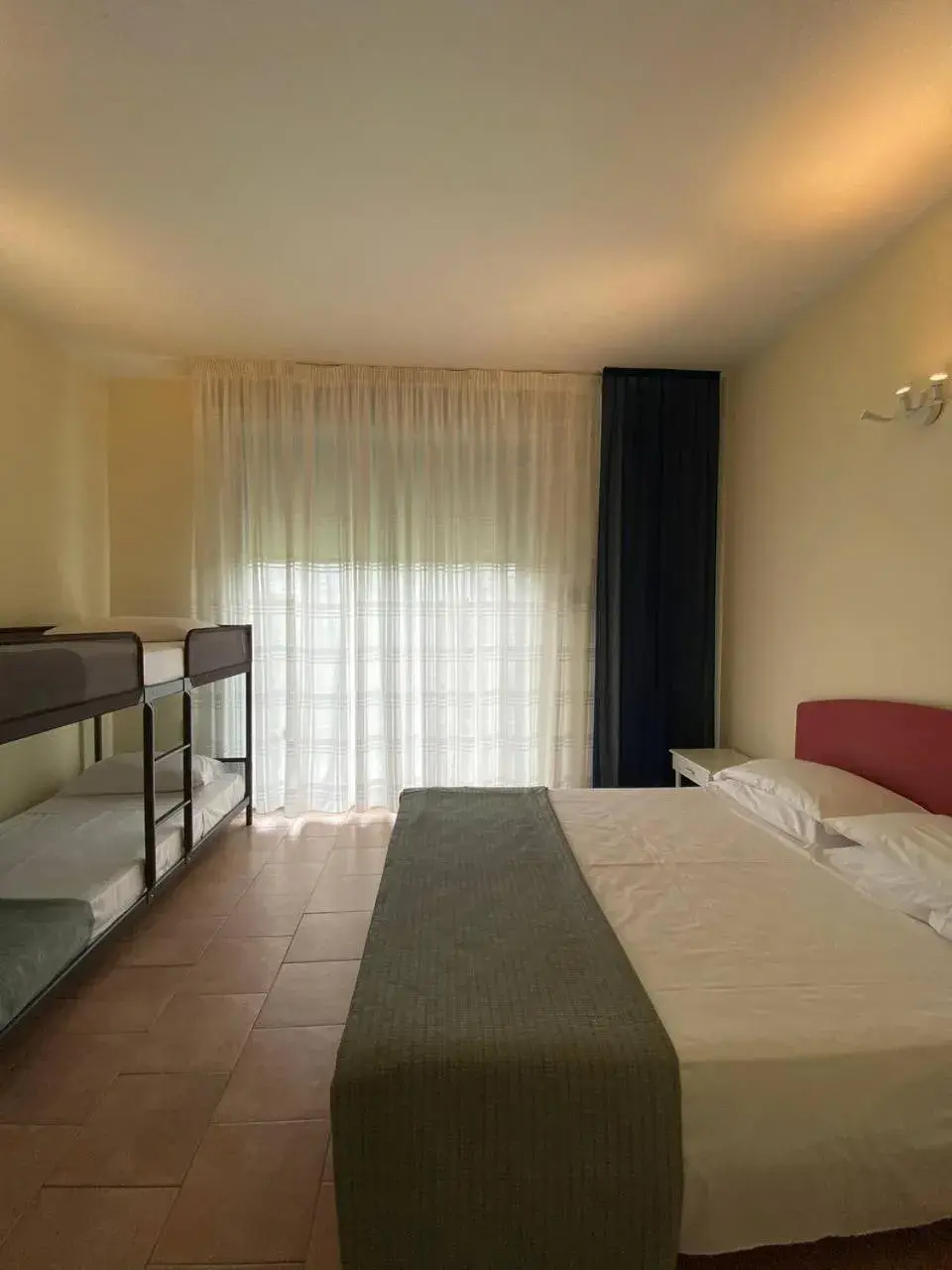Comfort Quadruple Room with Balcony in Bellariva Feeling Hotel Comfort Quadruple Room with Balcony in Bellariva Feeling Hotel
