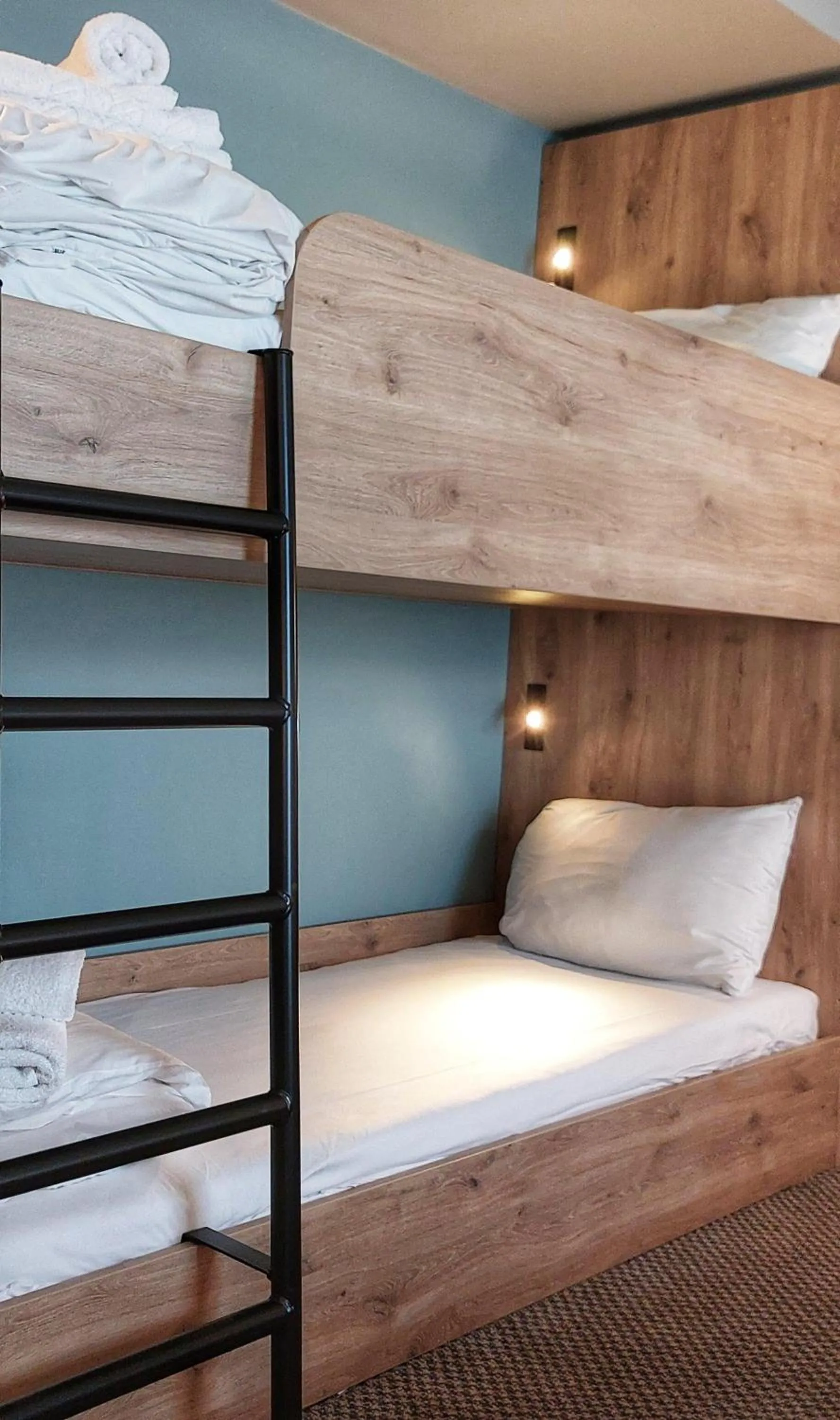 Photo of the whole room, Bed in B&B HOTEL London Heathrow