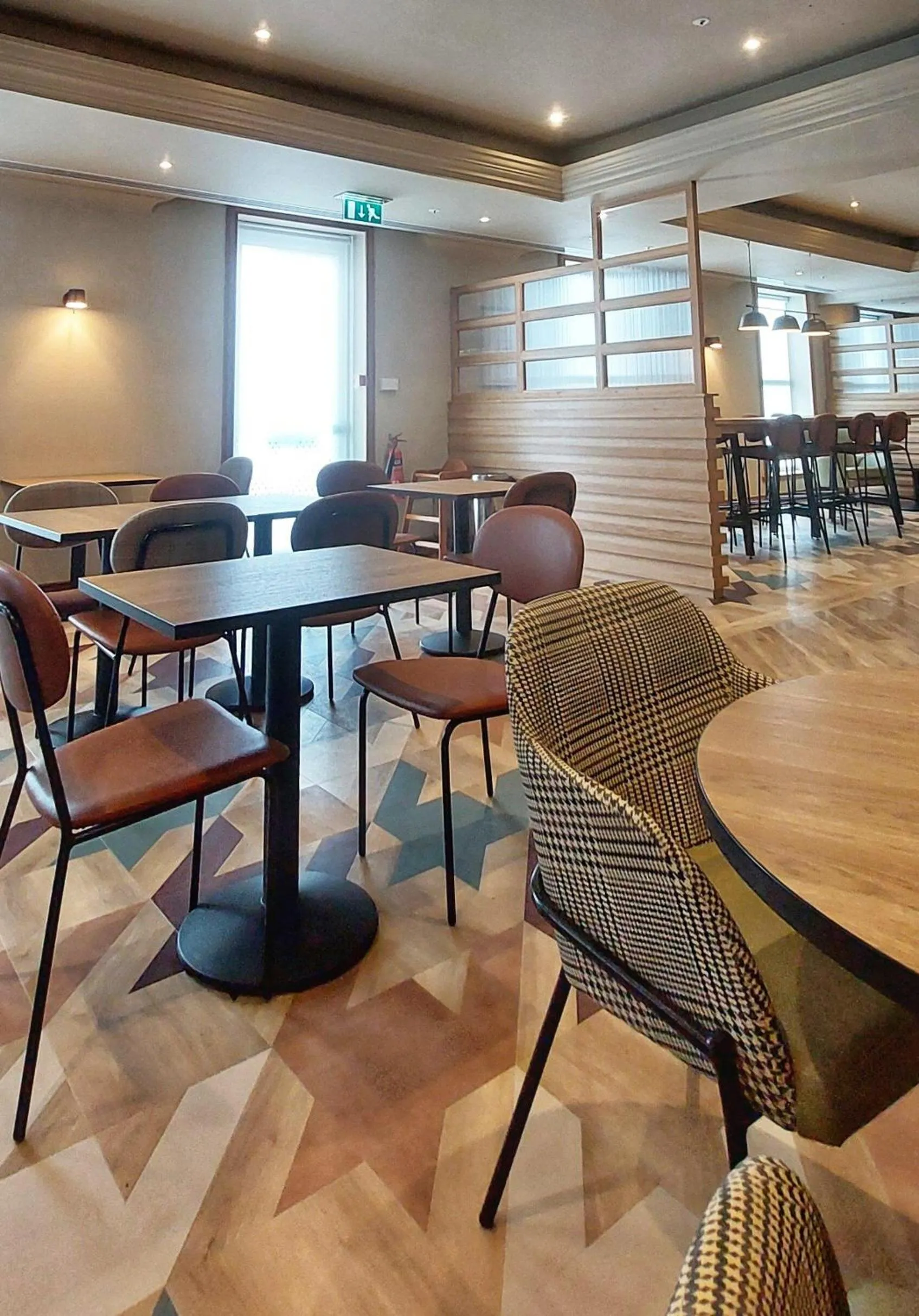 Lobby or reception in B&B HOTEL London Heathrow