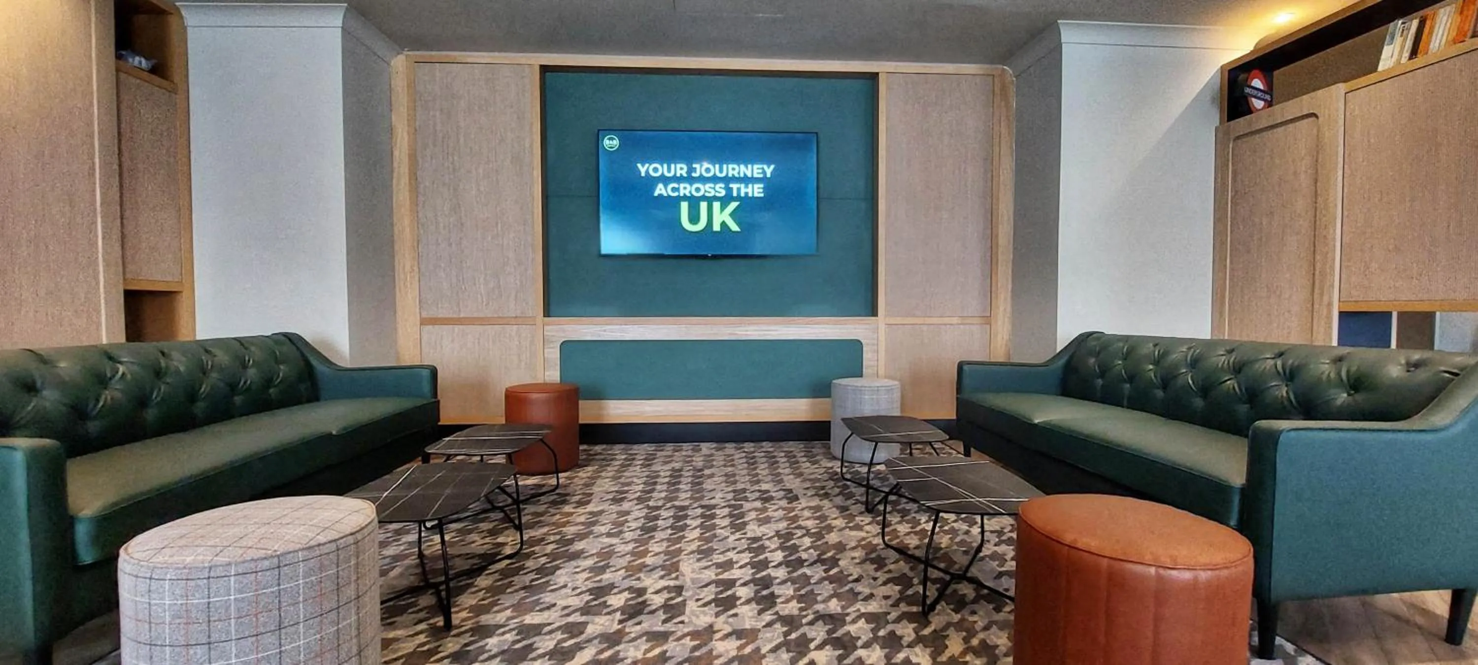 Communal lounge/ TV room in B&B HOTEL London Heathrow