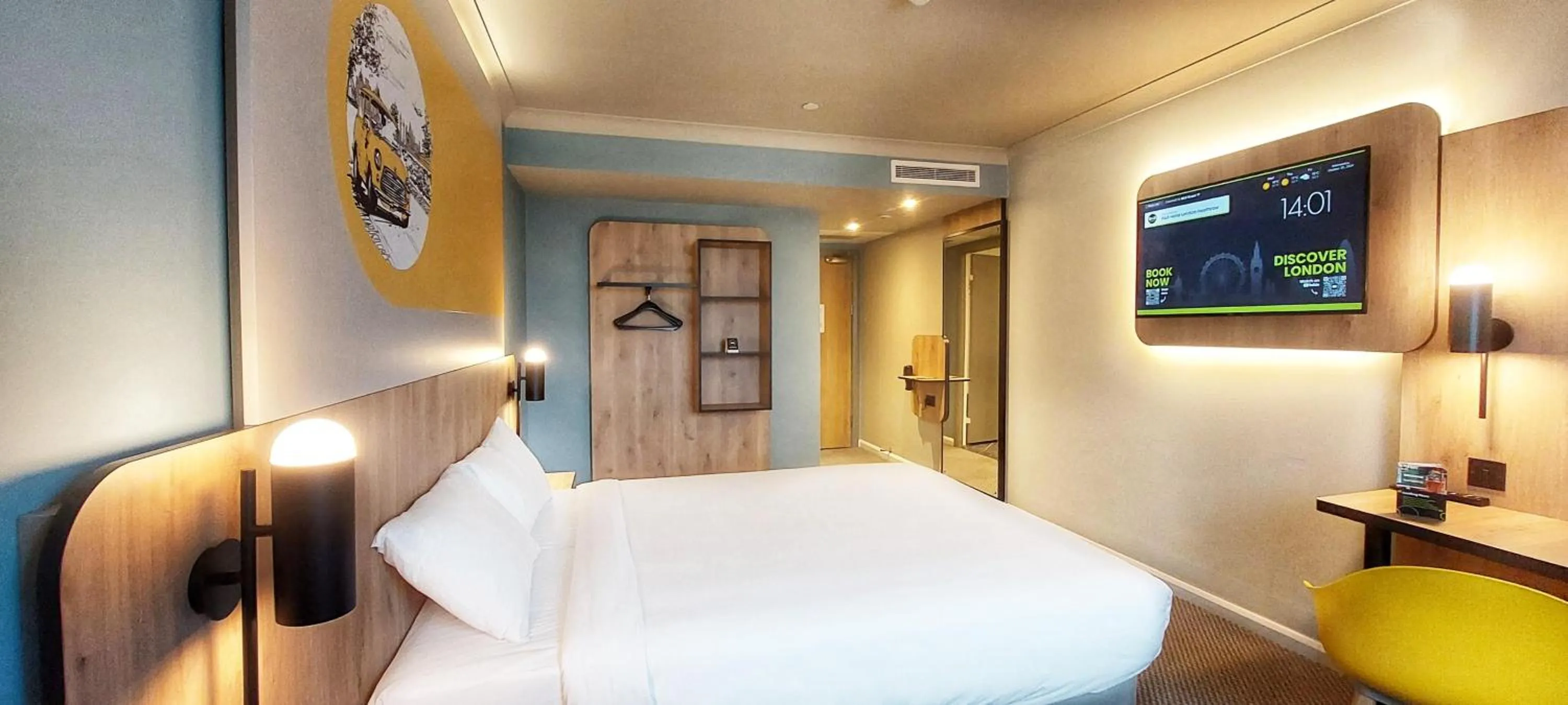 Photo of the whole room, Bed in B&B HOTEL London Heathrow