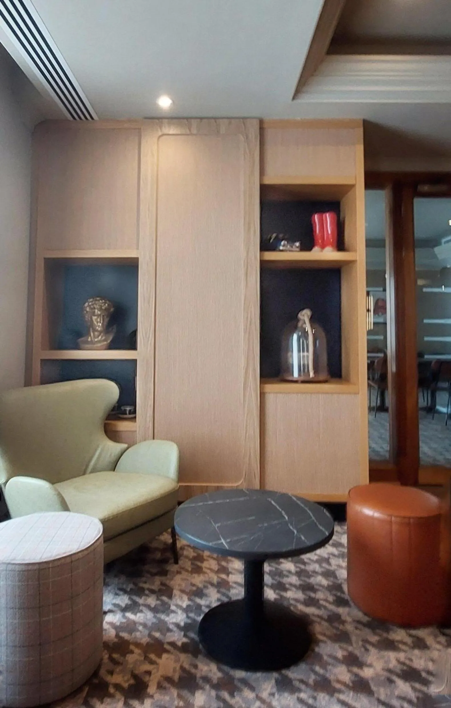 Lobby or reception in B&B HOTEL London Heathrow