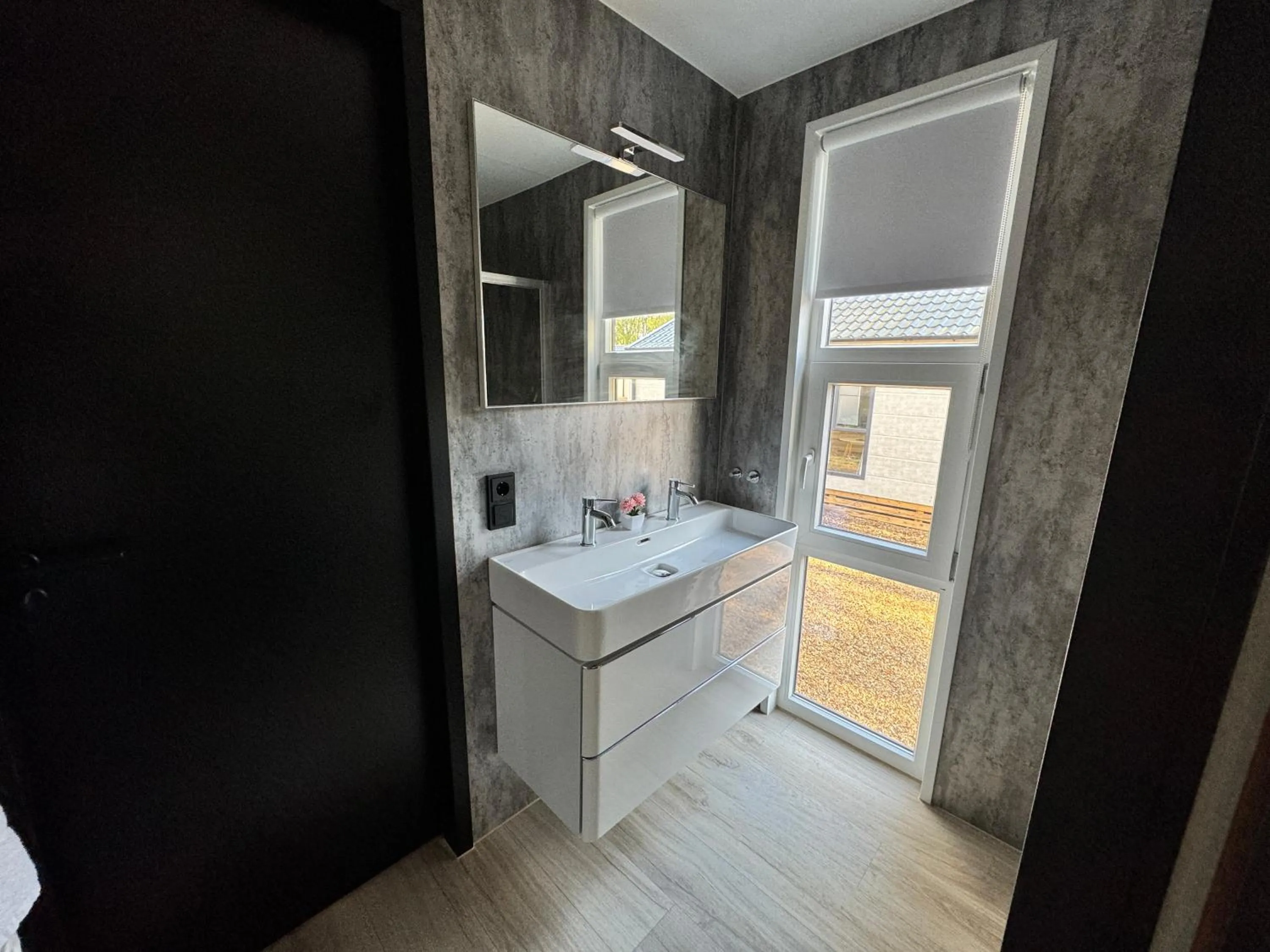 Bathroom in Woodlakes Park By Liv Retreats