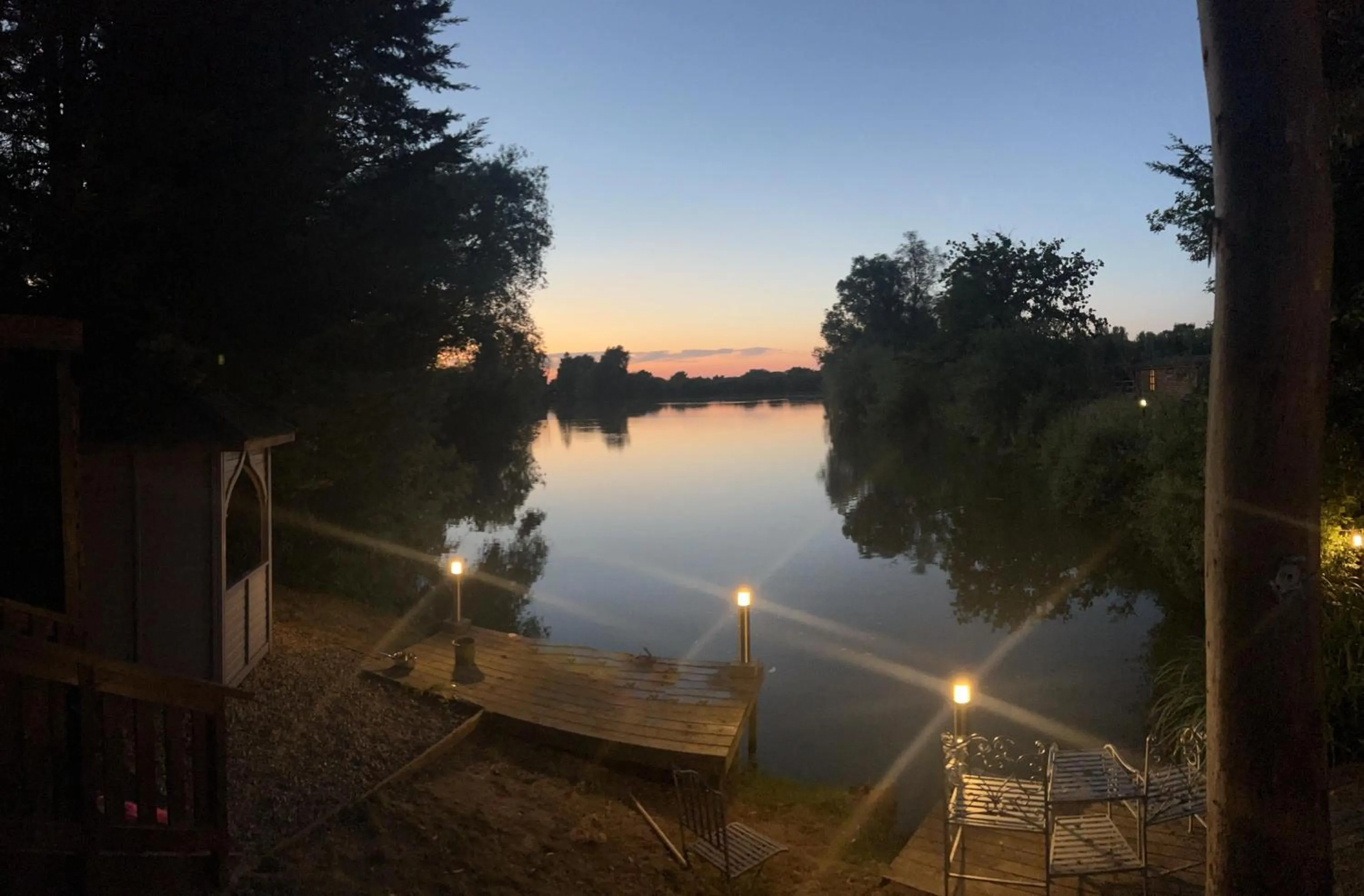 Lake view in Woodlakes Park By Liv Retreats
