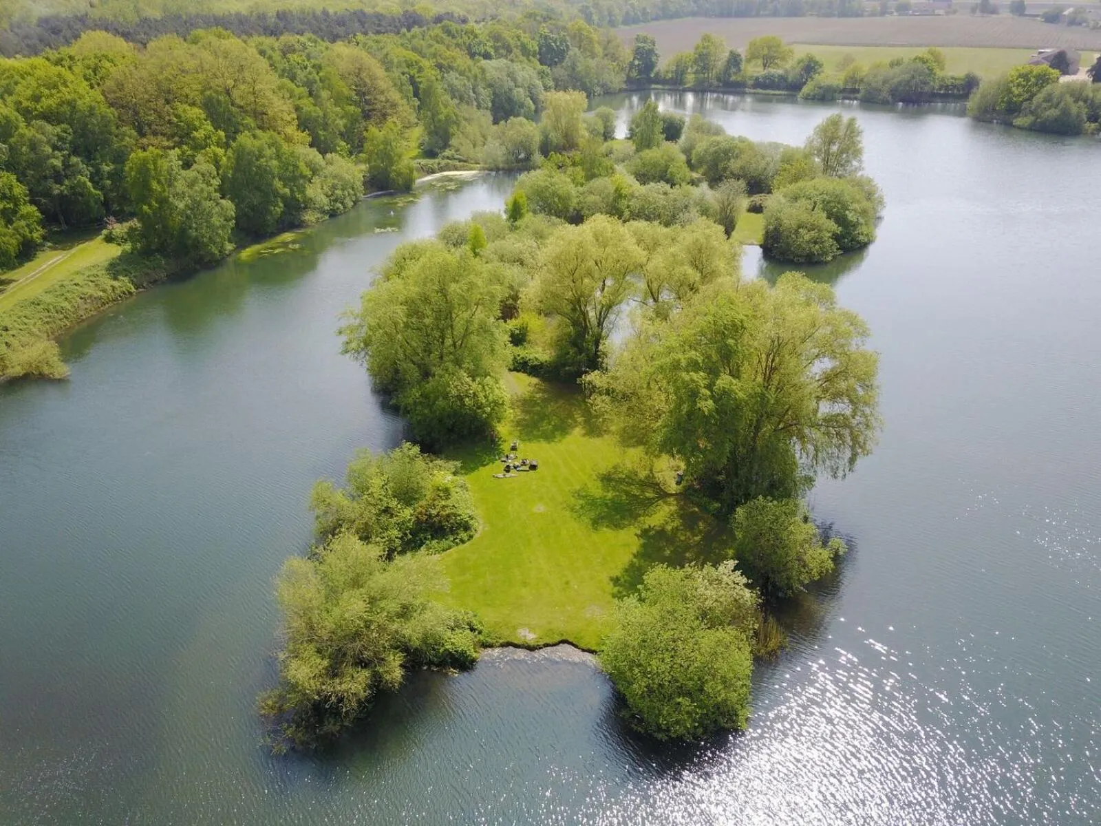 Lake view in Woodlakes Park By Liv Retreats