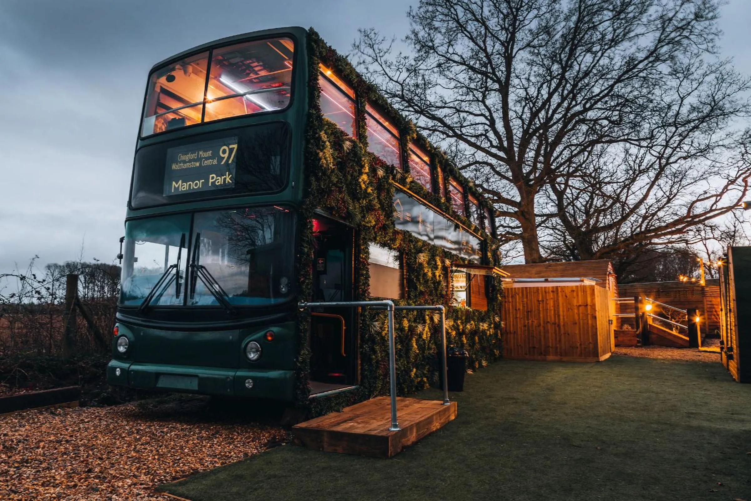 Restaurant/places to eat in Woodlakes Park By Liv Retreats